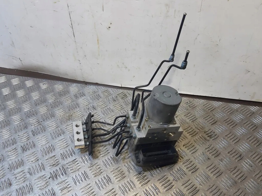 3451679952301 - BMW 5 F10 F11 2011 насос ABS