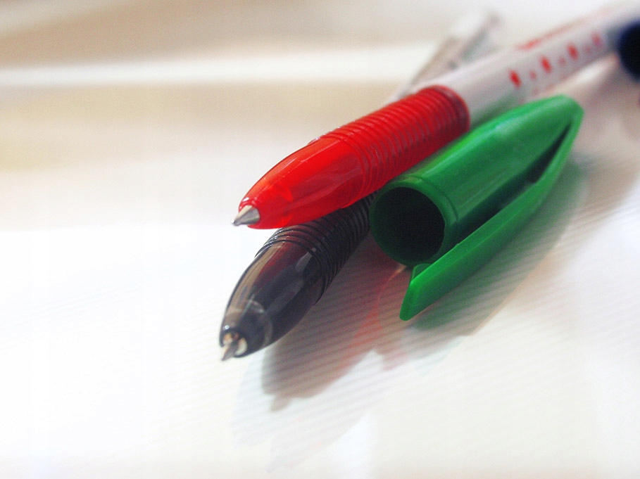 Toma Długopis w gwiazdki TO-059 czerwony 20 szt Marka Toma