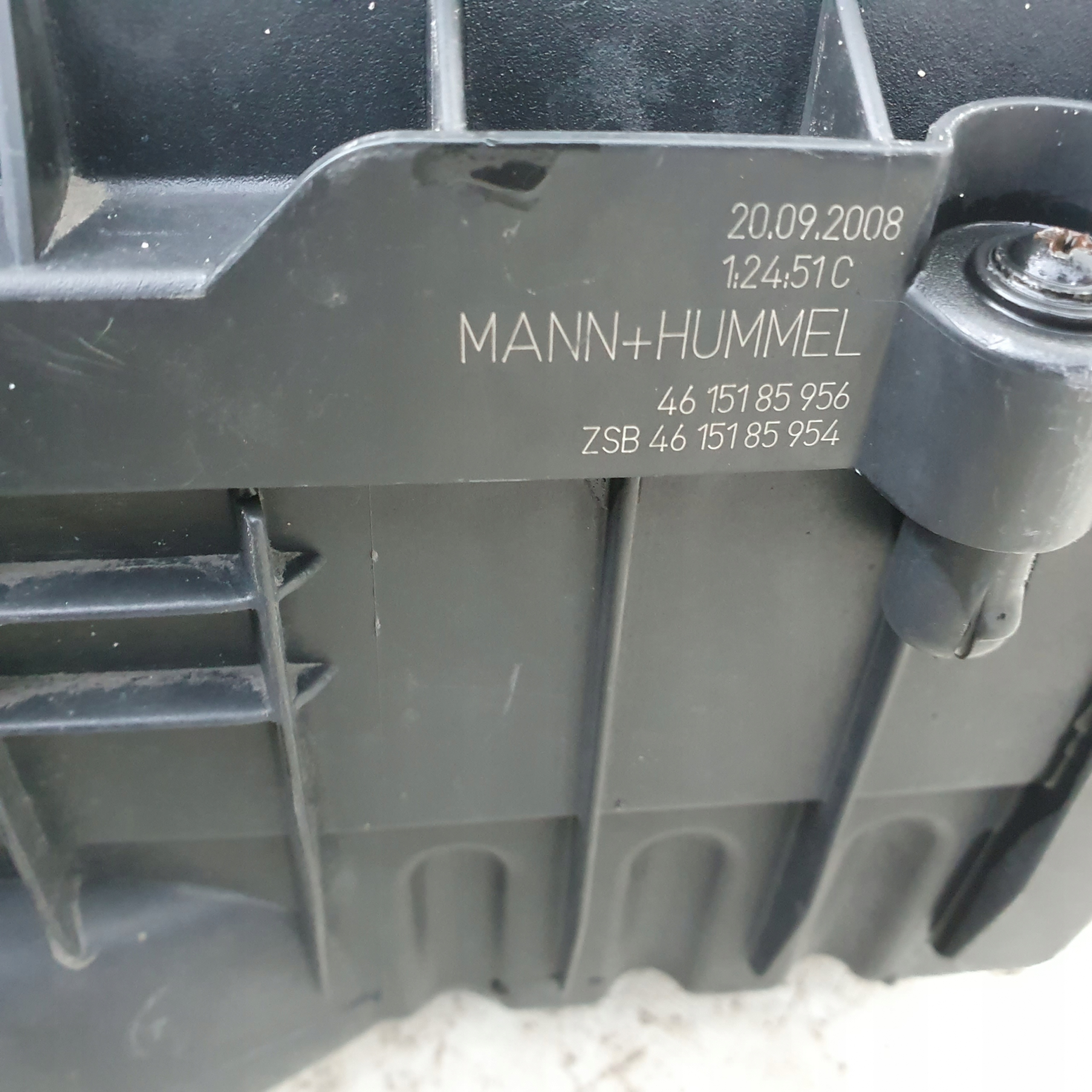 корпус салонного фильтра vw Passat CC 2.0 TFSI