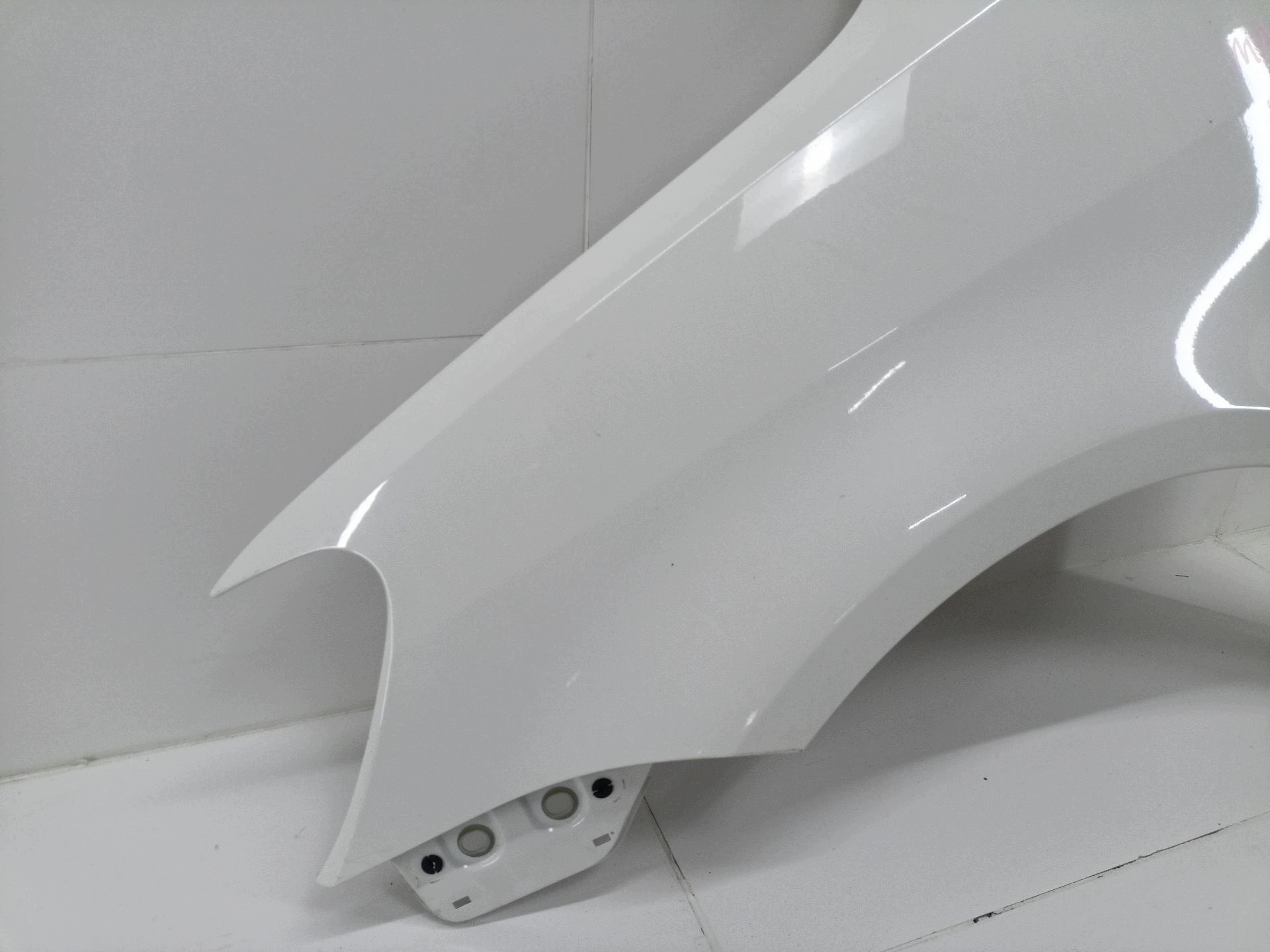 fender front left side Volkswagen Touran 2nd facelift 2011