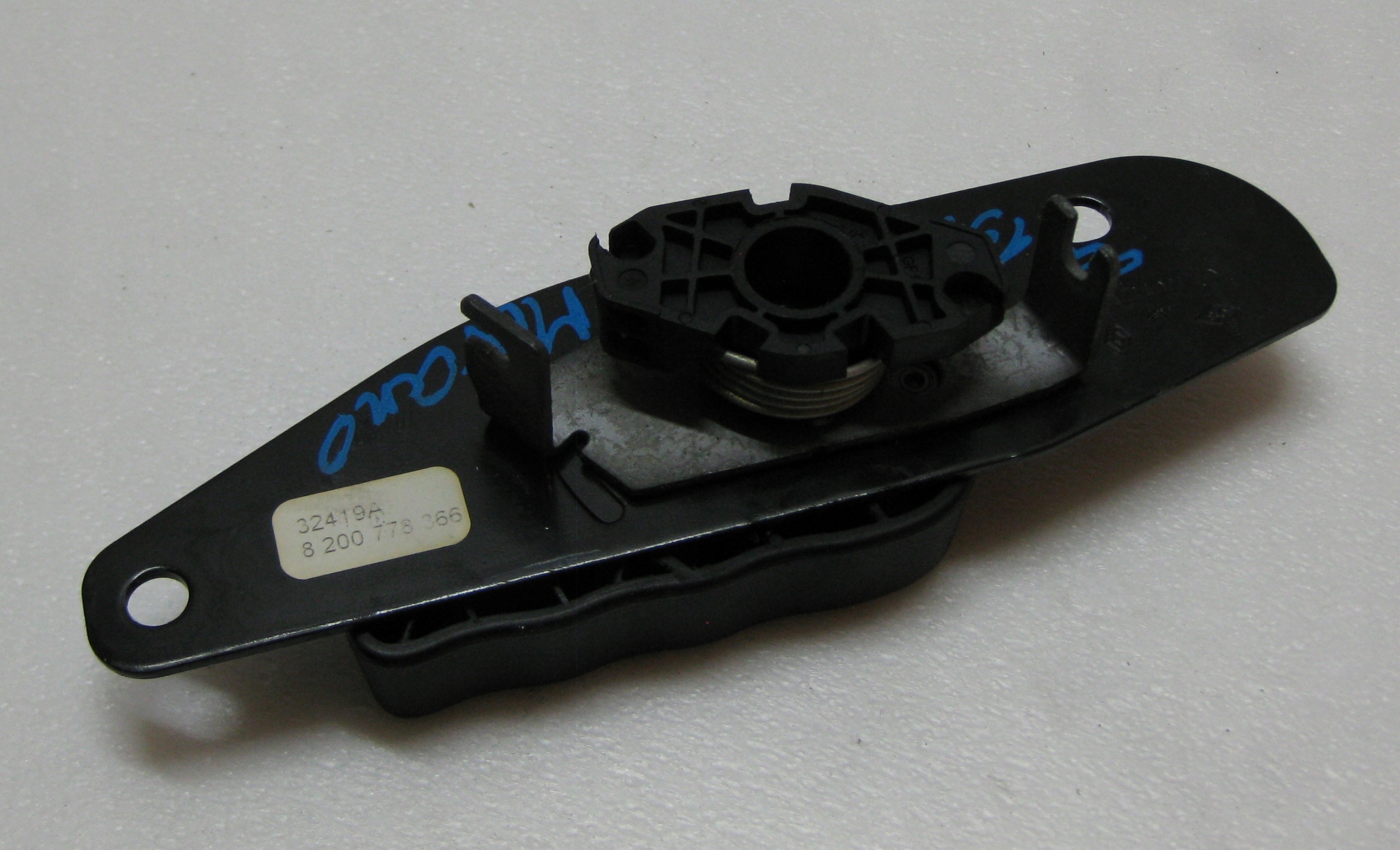 RENAULT MASTER III LIFT handle inner bonnet boot left 8200778366