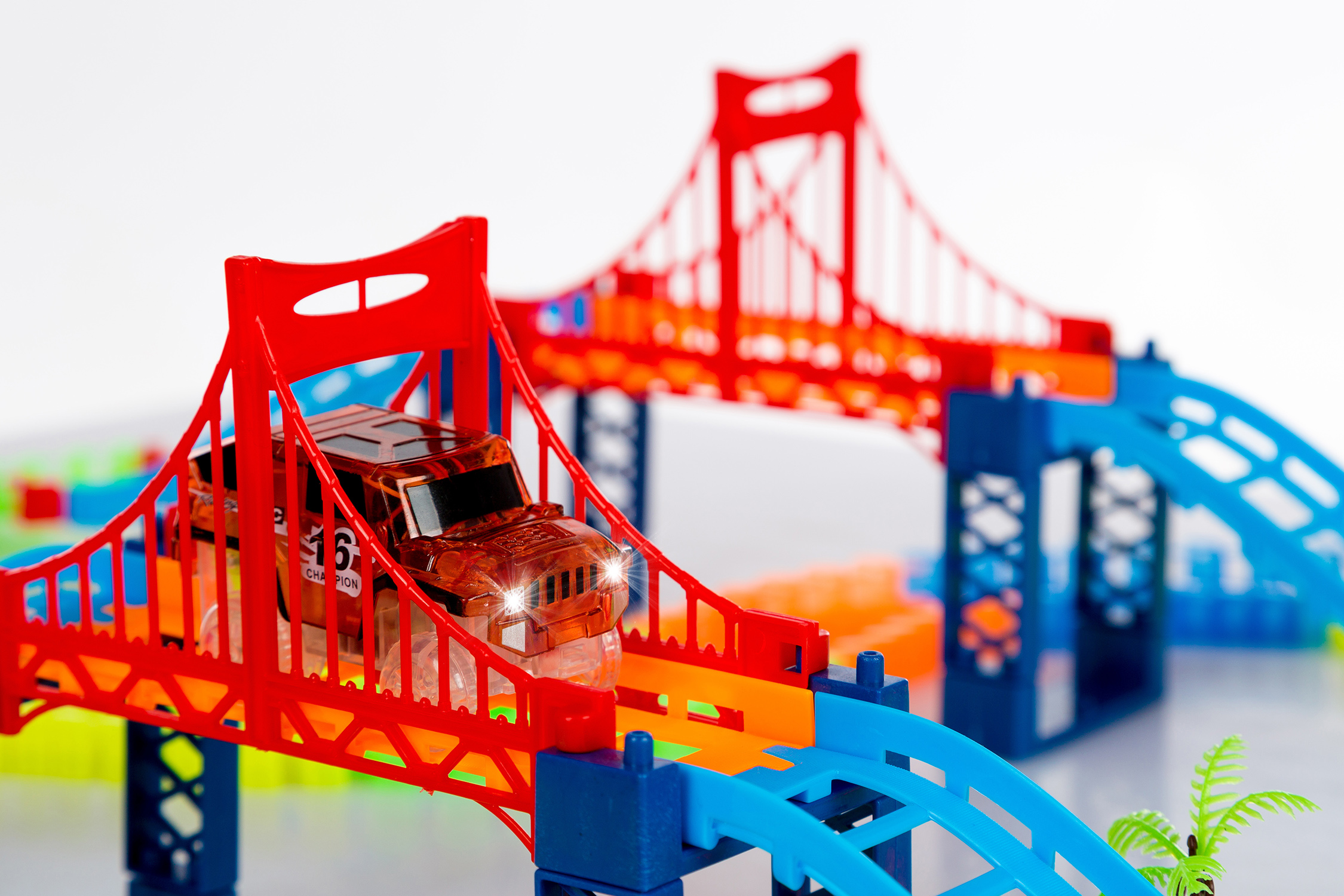 TOR SAMOCHODOWY GLOW TRACKS ŚWIECĄCY AUTO Materiał plastik