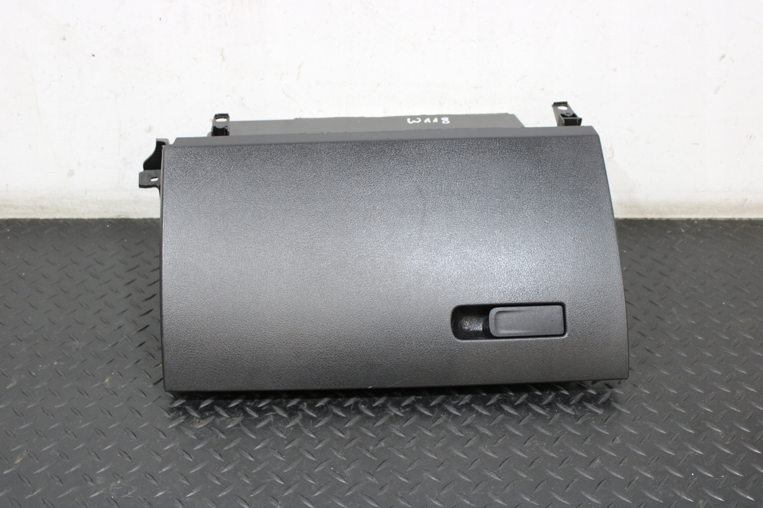 Handschuhfach konsole MERCEDES CLA II 2 W118 AMG