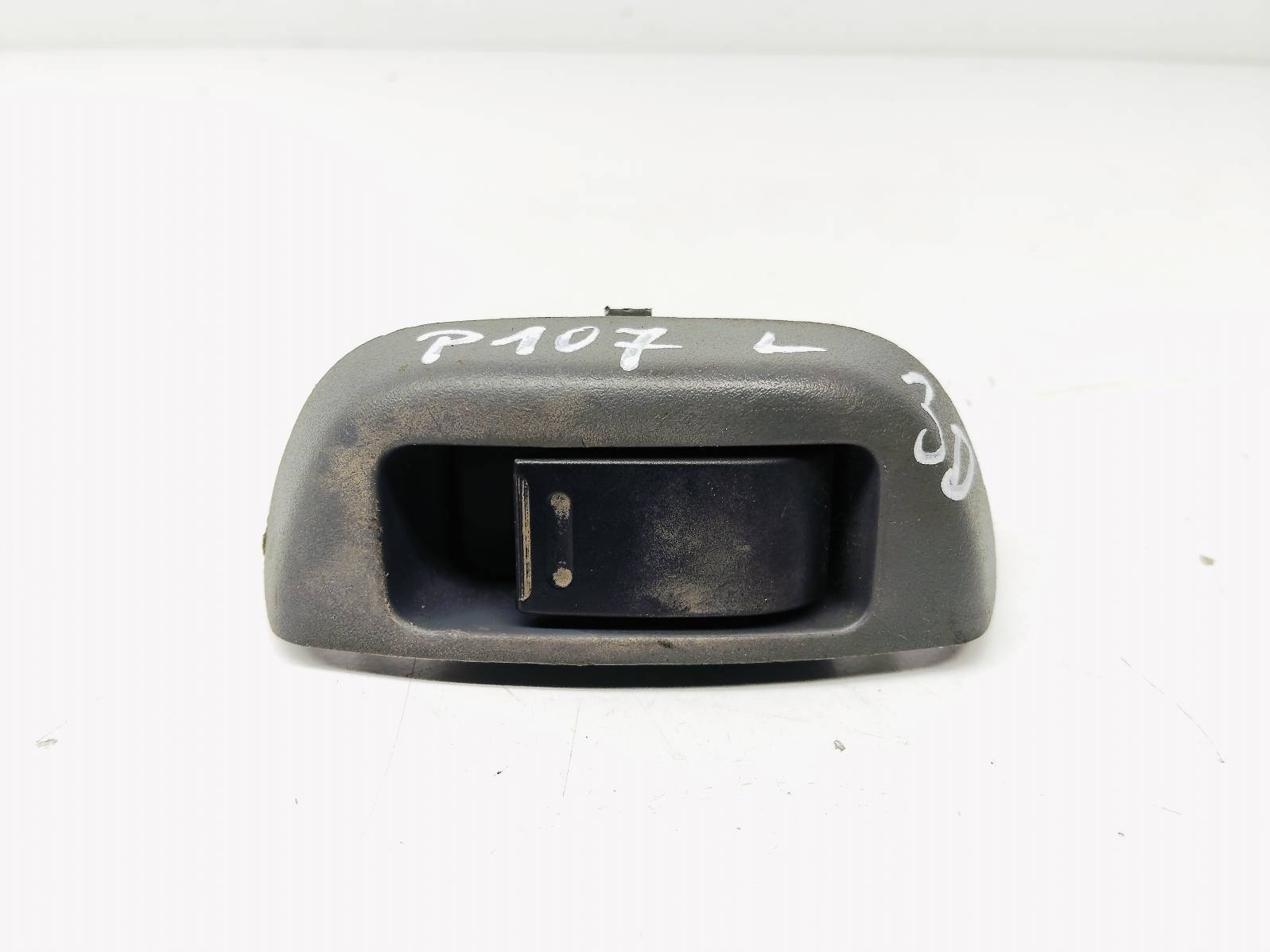 window control switch left Peugeot 107 3D 1.0 84810-0H010A 4 Pin
