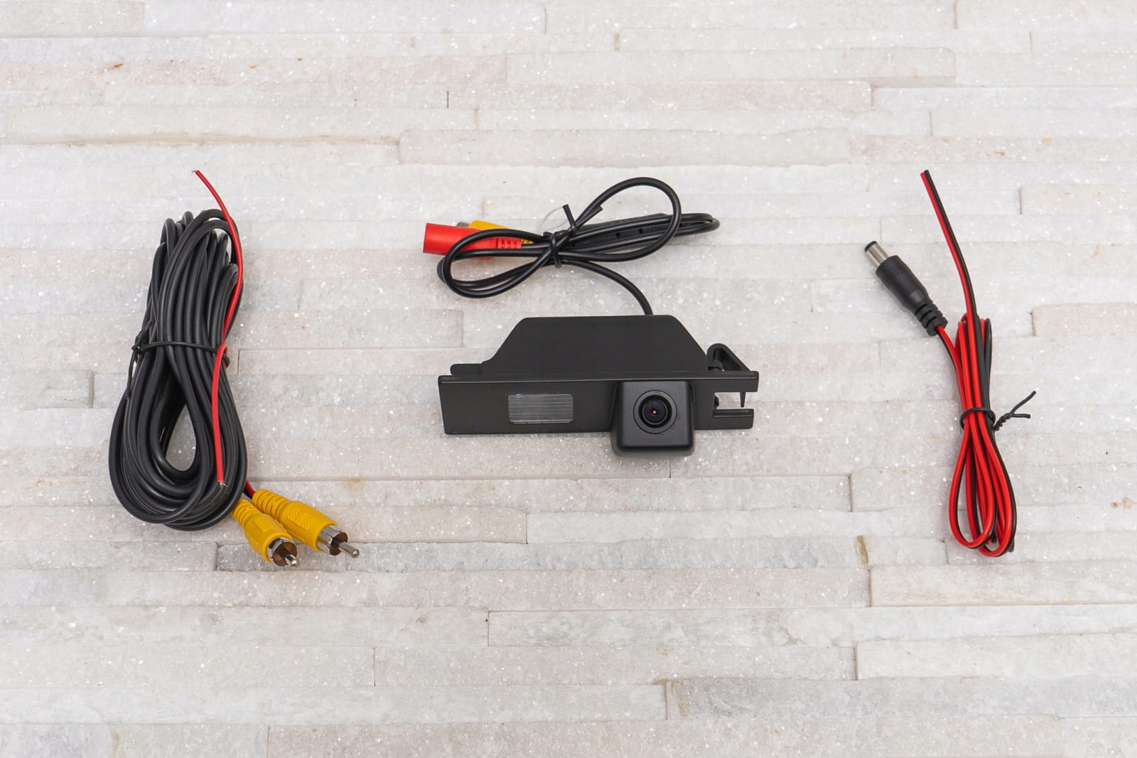 OPEL ASTRA J 2009-2015 KAMERA COFANIA Z LAMPĄ Numer katalogowy producenta 2000000015385