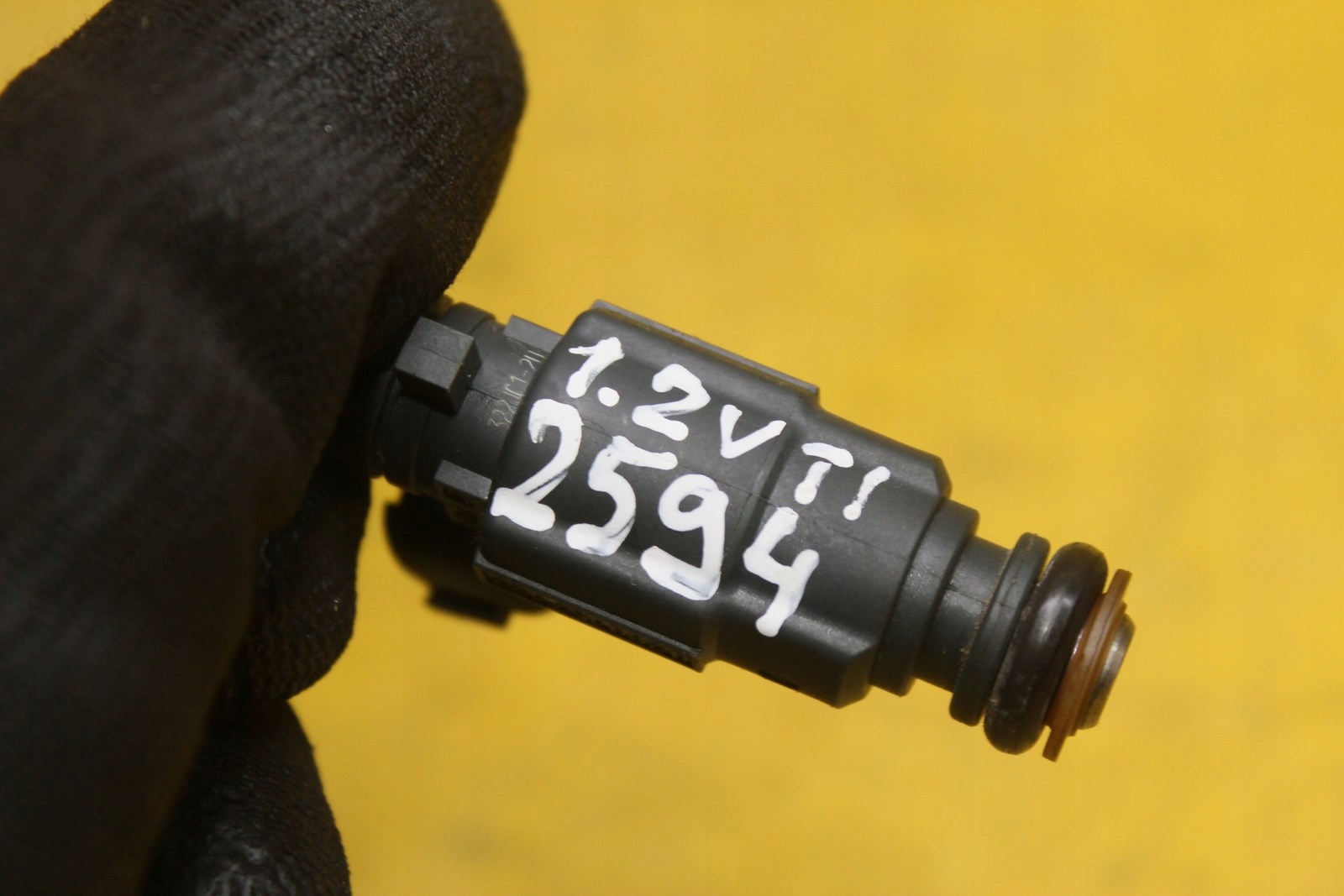 форсунка 9676017480 peugeot 208 1.2