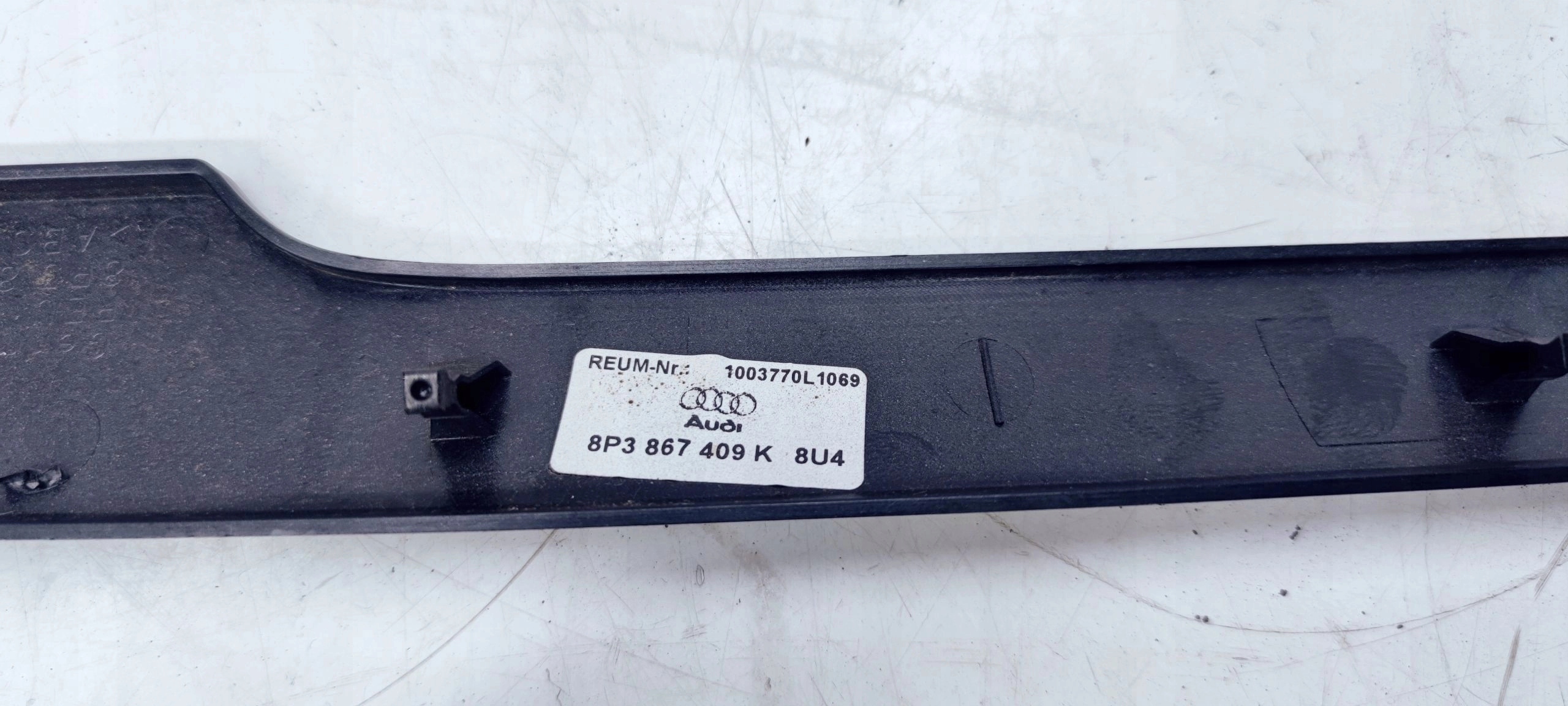 moulding DEKORY door left AUDI A3 8P 8P3867409K 8U4