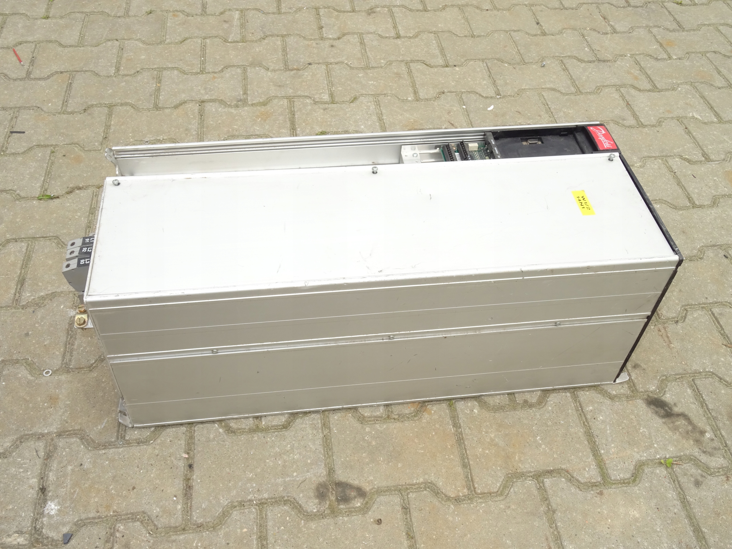 Falownik Danfoss VLT6052HT4C20STR części dawca Prąd wyjściowy 73 A