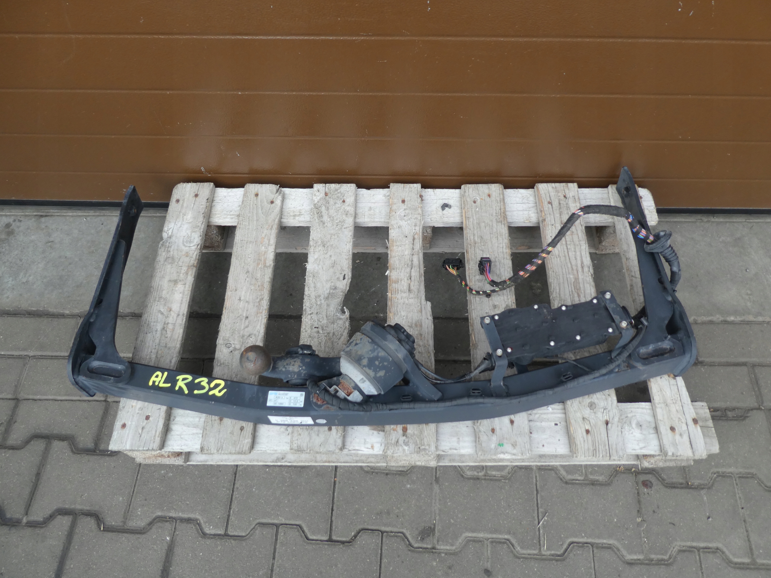 tow sider VW SHARAN SEAT ALHAMBRA 7N0803880A