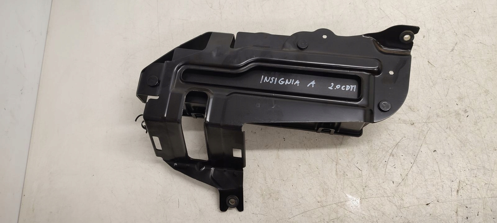 Dociag bonnet boot Opel Insignia 2,0 CDTI