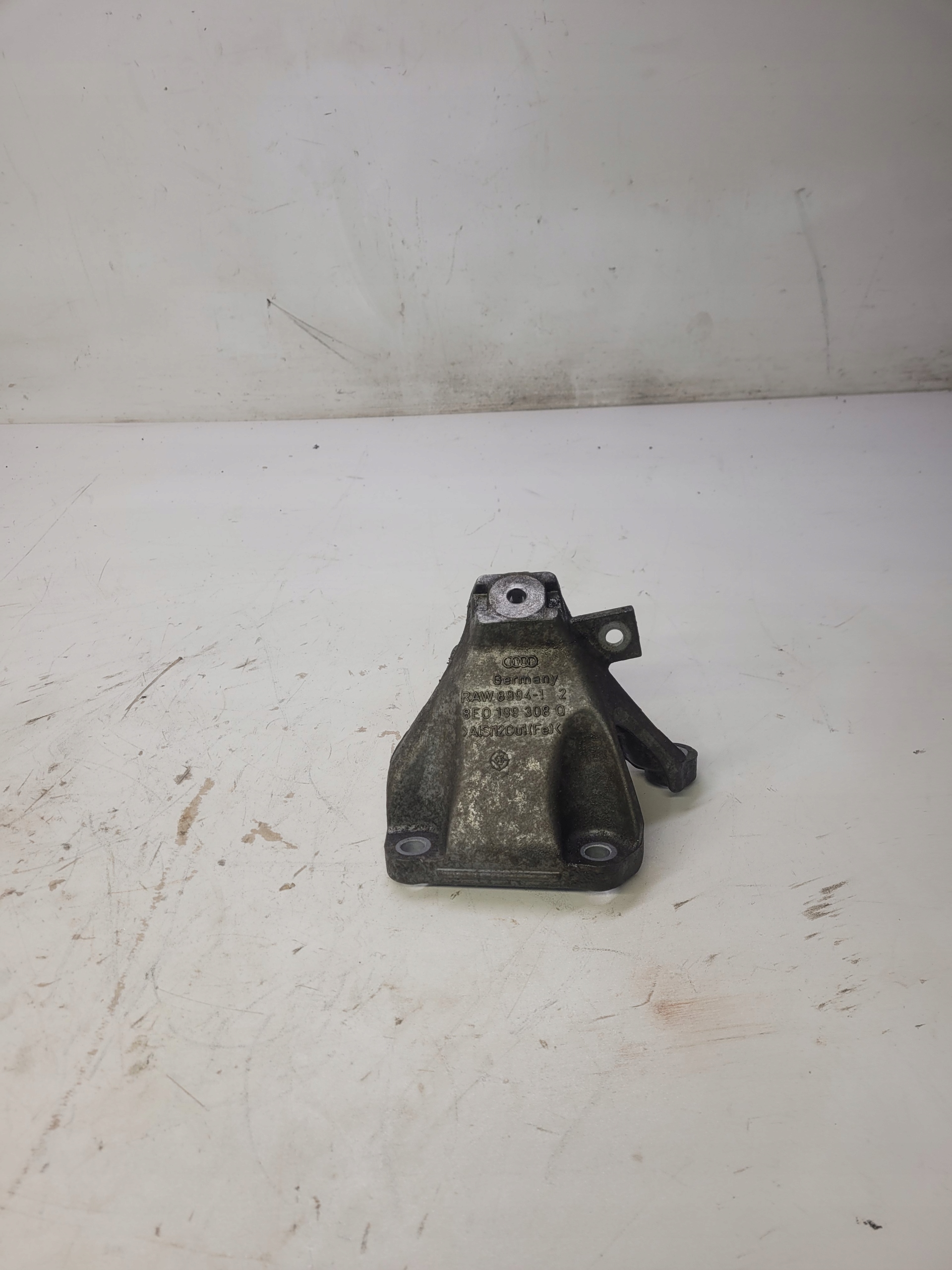 AUDI A6 C6 A4 B7 3.2 FSI AUK BKH engine mount