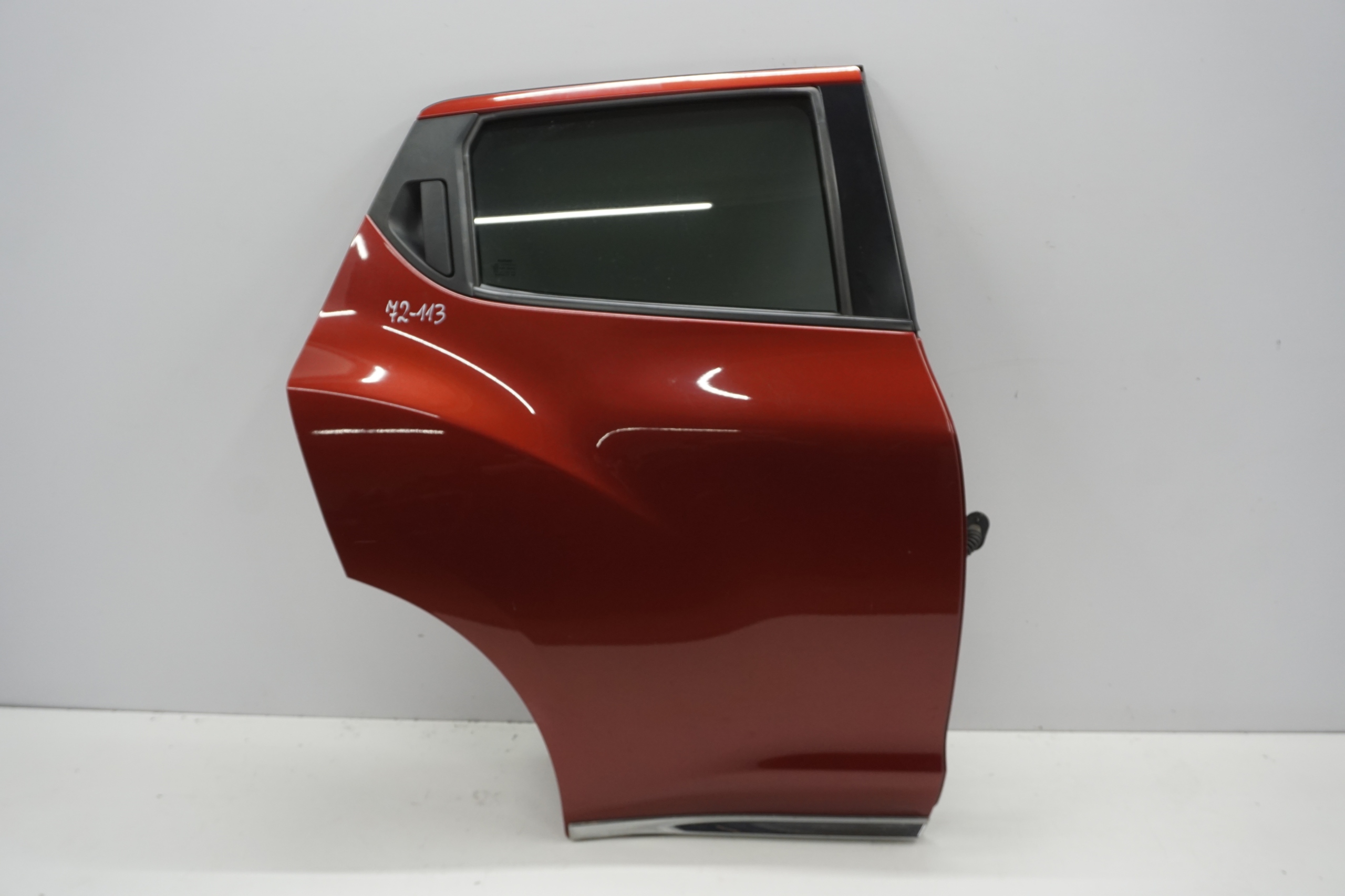 NISSAN JUKE F15 DRZWI PRAWY TYŁ TYLNE NAHR