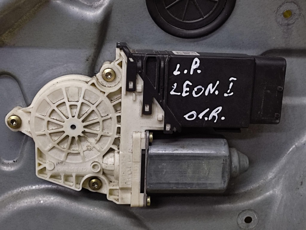 SEAT LEON und fensterhebermotor links vorne