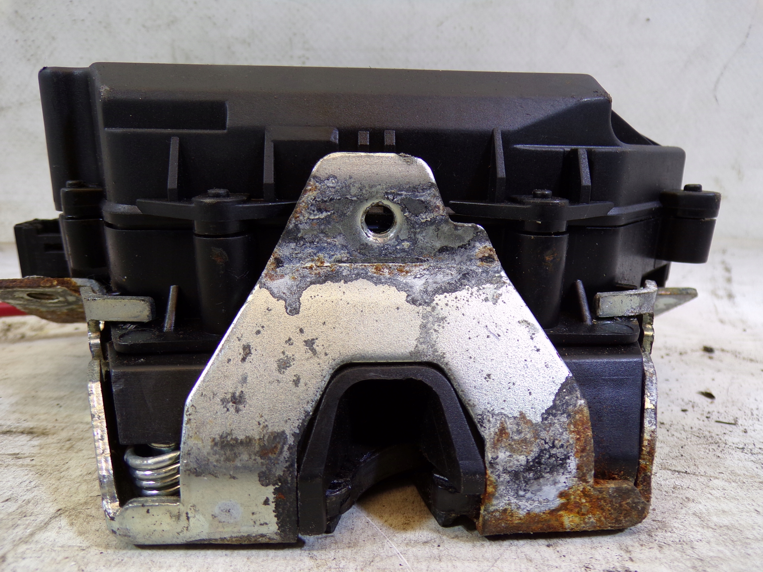 lock bonnet boot MERCEDES W211 KOMBI