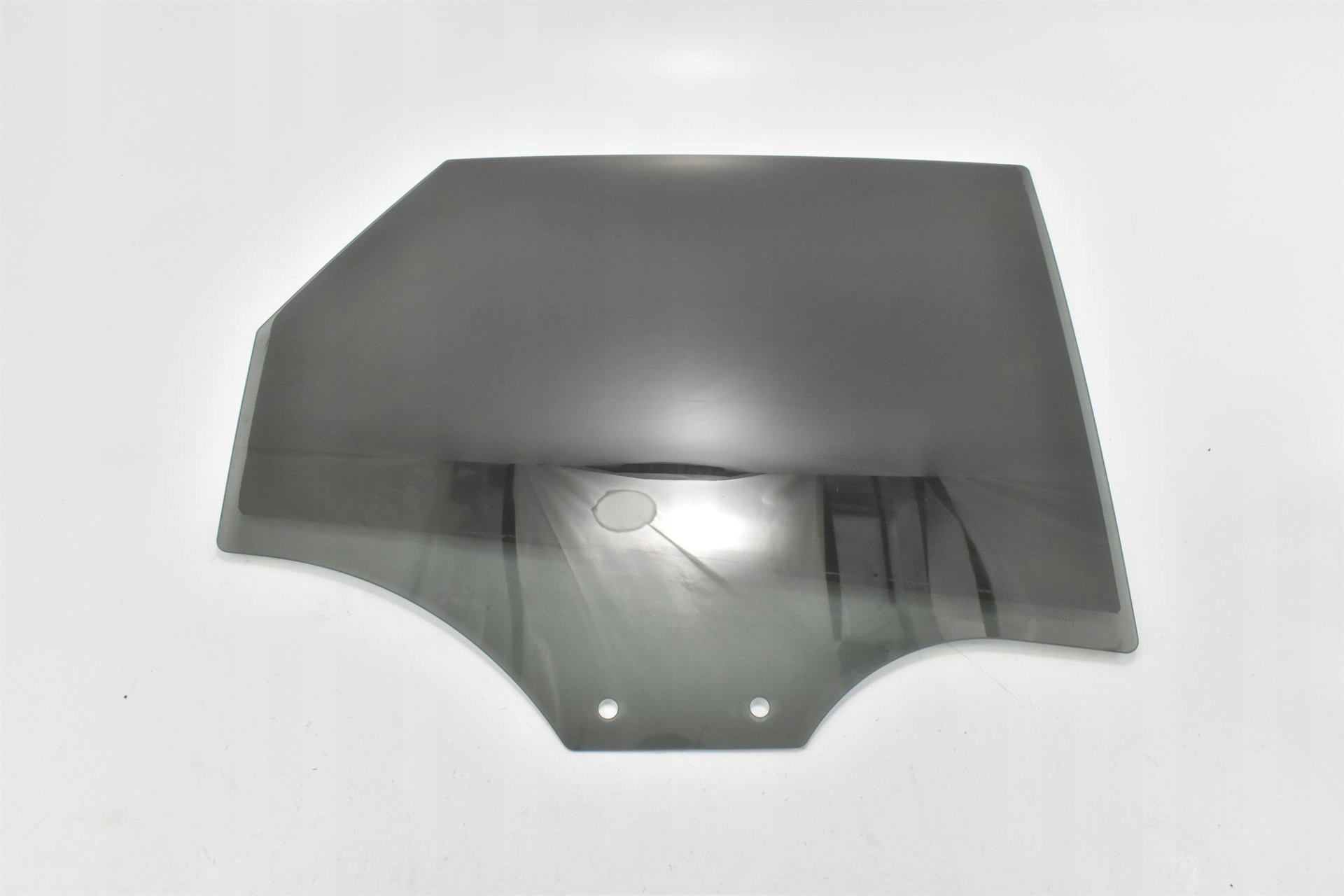 SZYBA DRZWI PRAWY TYŁ BOCZNA 8U0845206A AUDI Q3 8U RSQ3 2013