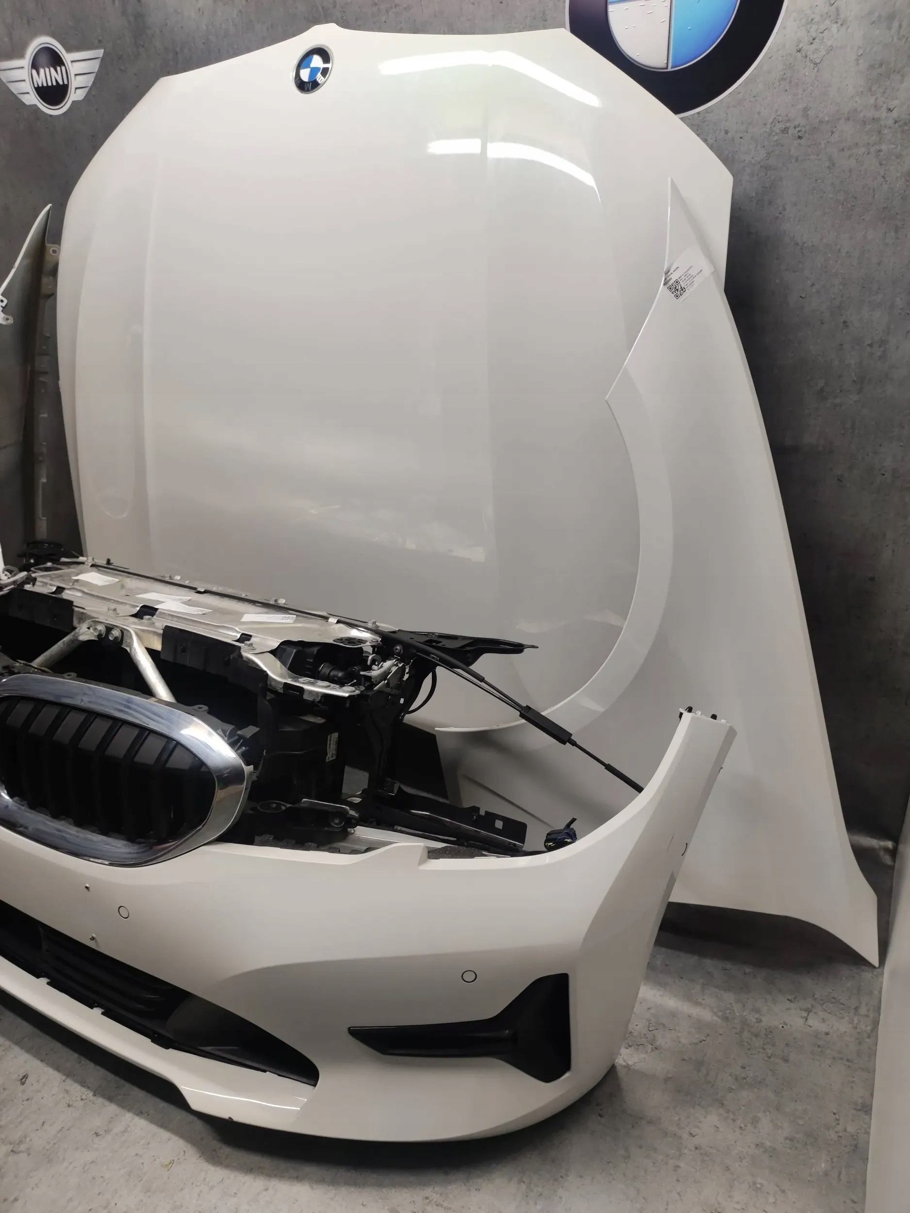 Maska pas chłodnice błotniki zderzak BMW 3 G20 G21 2.0i Kolor: A300 Producent części BMW OE