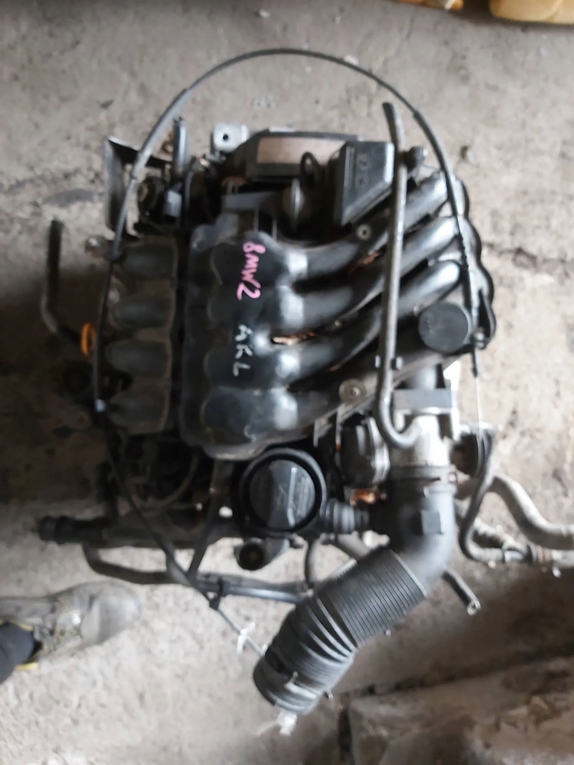 Двигатель vw SKODA seat LEON Audi A3 1.6 8V SR akl