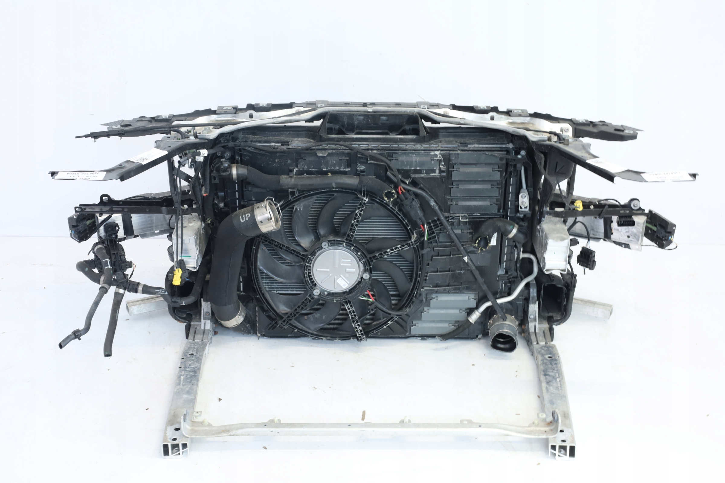 WZMOCNIENIE PAS Z CHŁODNICAMI RADAR BMW U06 223D 197KM Typ samochodu Samochody osobowe