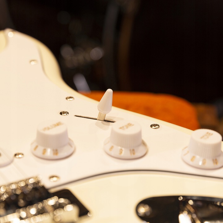 Zestaw GITARA ELEKTRYCZNA WMACNIACZ TUNER dodatki Mostek Stały