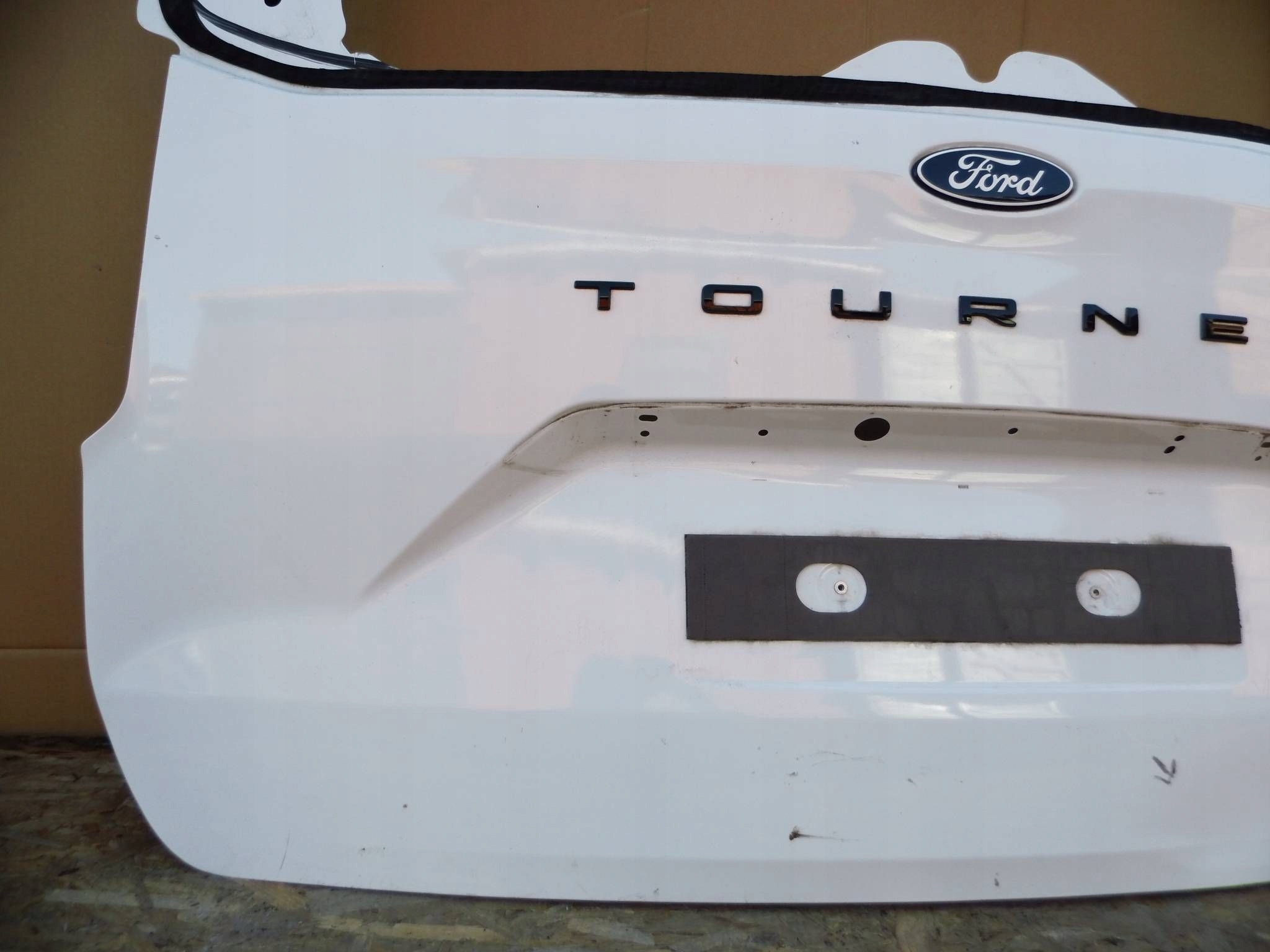 Ford Tourneo Courier III MK3 2023+ boot doors rear part