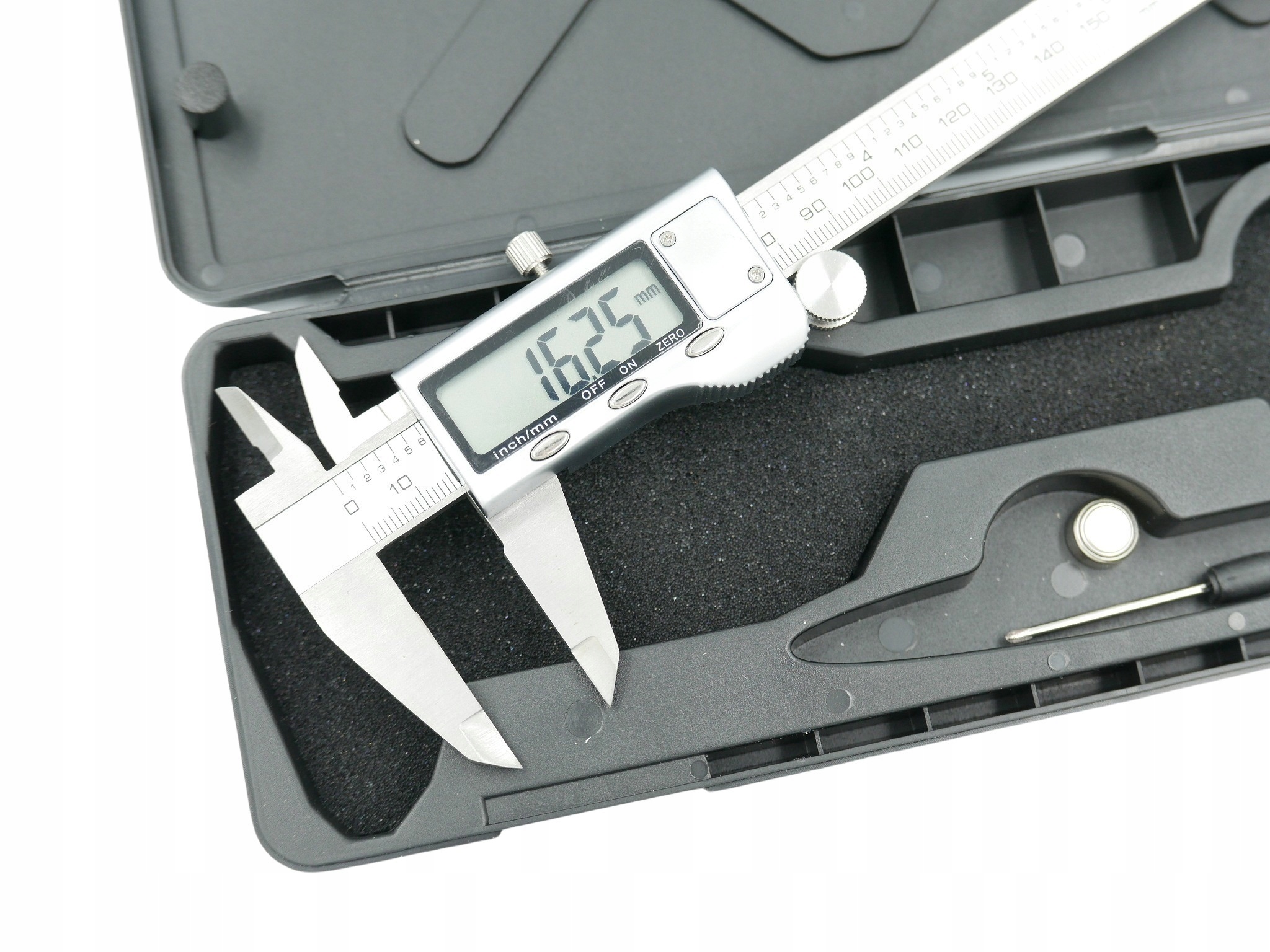 SUWMIARKA ELEKTRONICZNA METALOWA OBUDOWA L150 Dokładność pomiaru 0.02 +/- mm