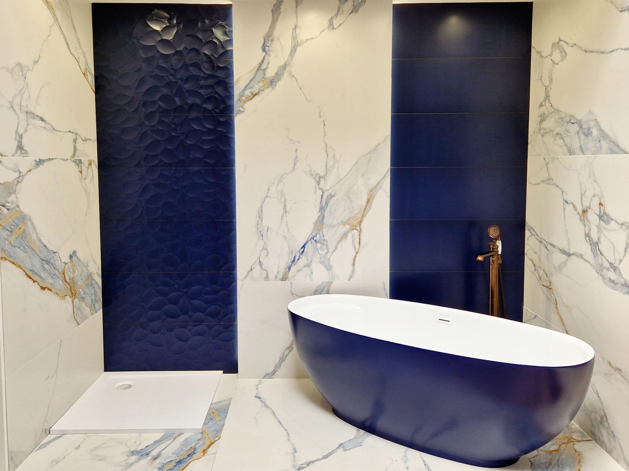 PŁYTKI NIEBIESKI MARMUR | PRALINE BLUE 100X100 Typ glazura