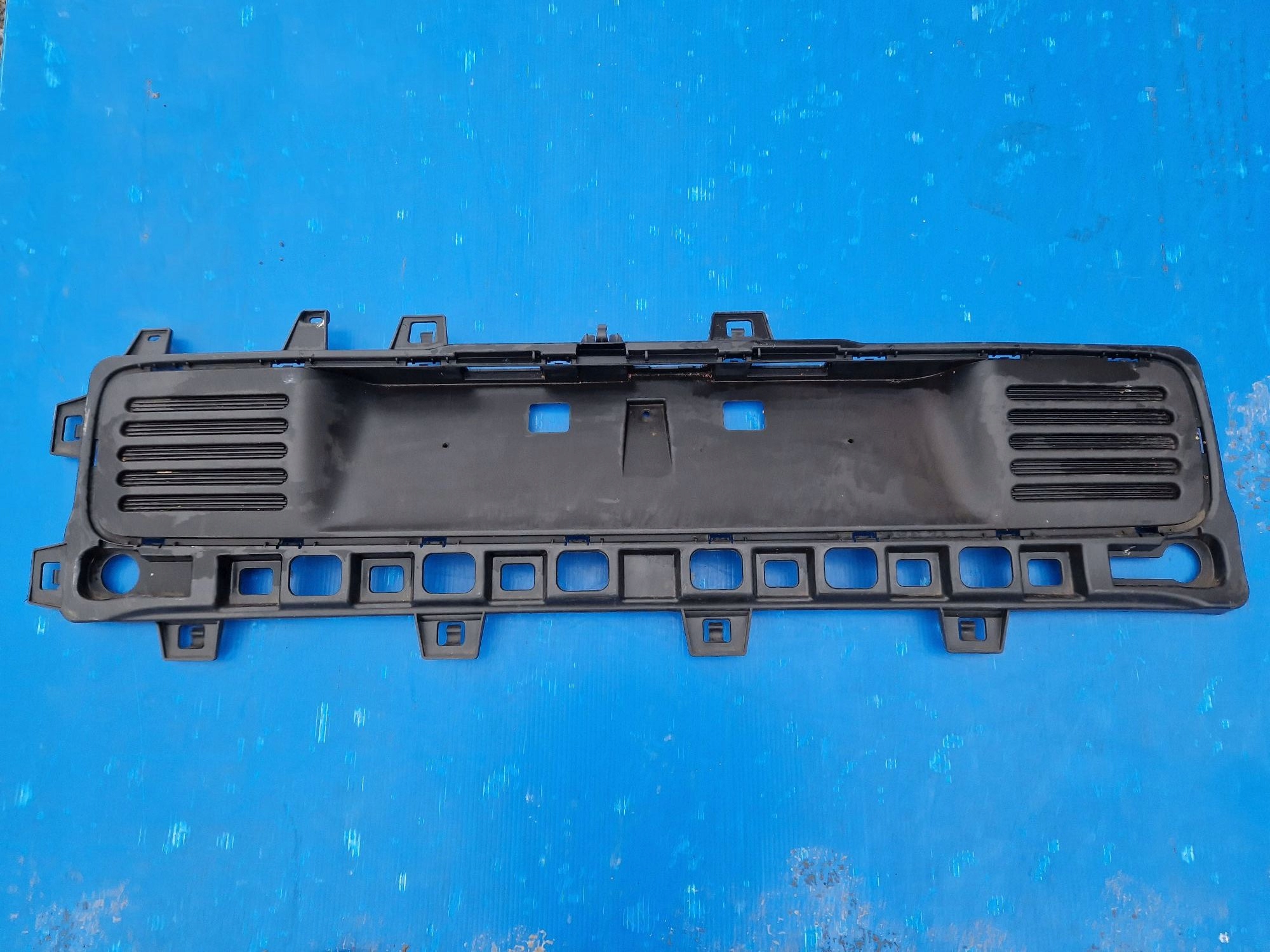 LÜFTUNGSGITTER DER STOSSSTANGE HINTEN RENAULT TWINGO 2014R->,