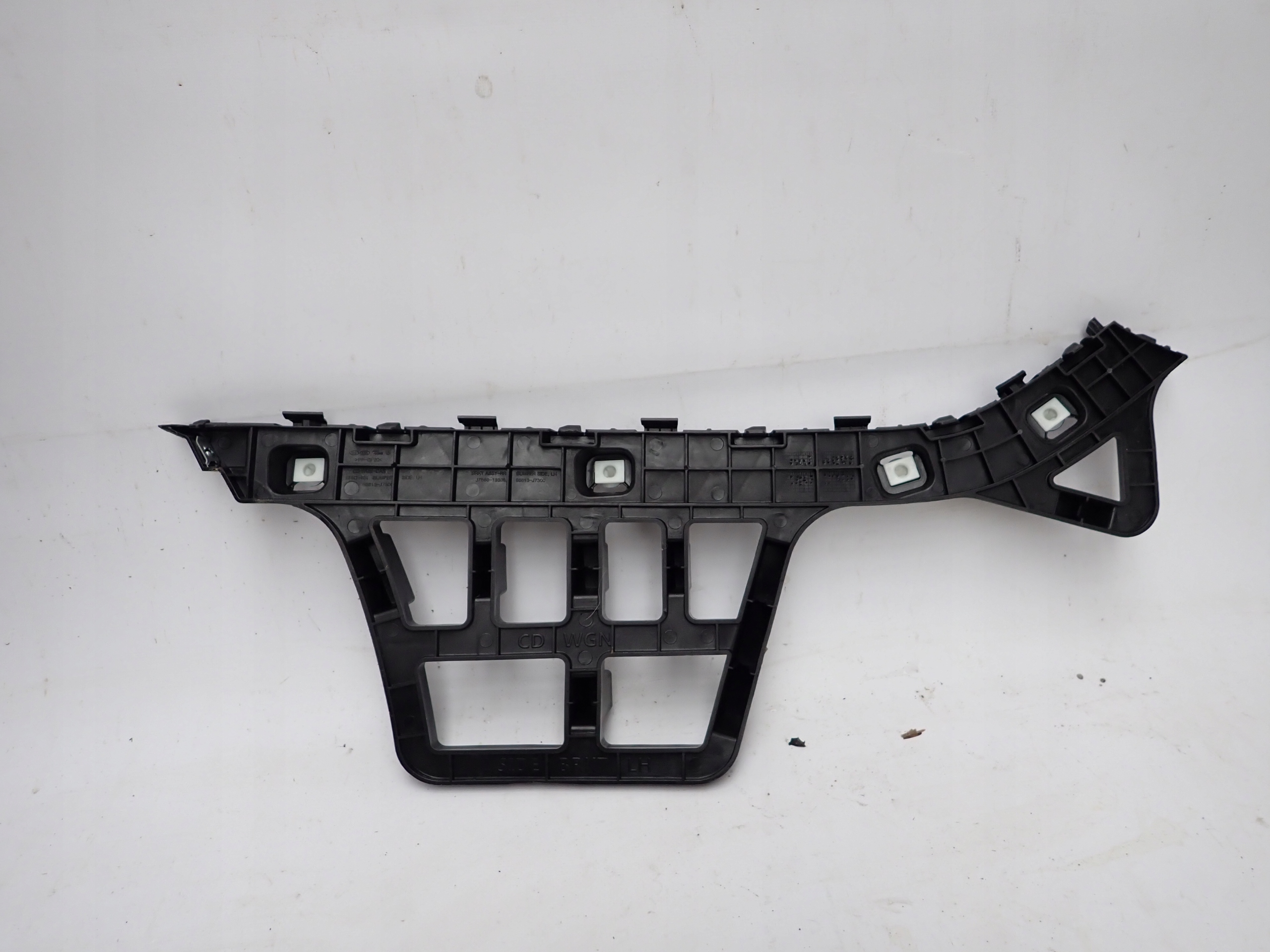 KIA CEED III KOMBI 18- bumper bracket left rear part 86613-J7300