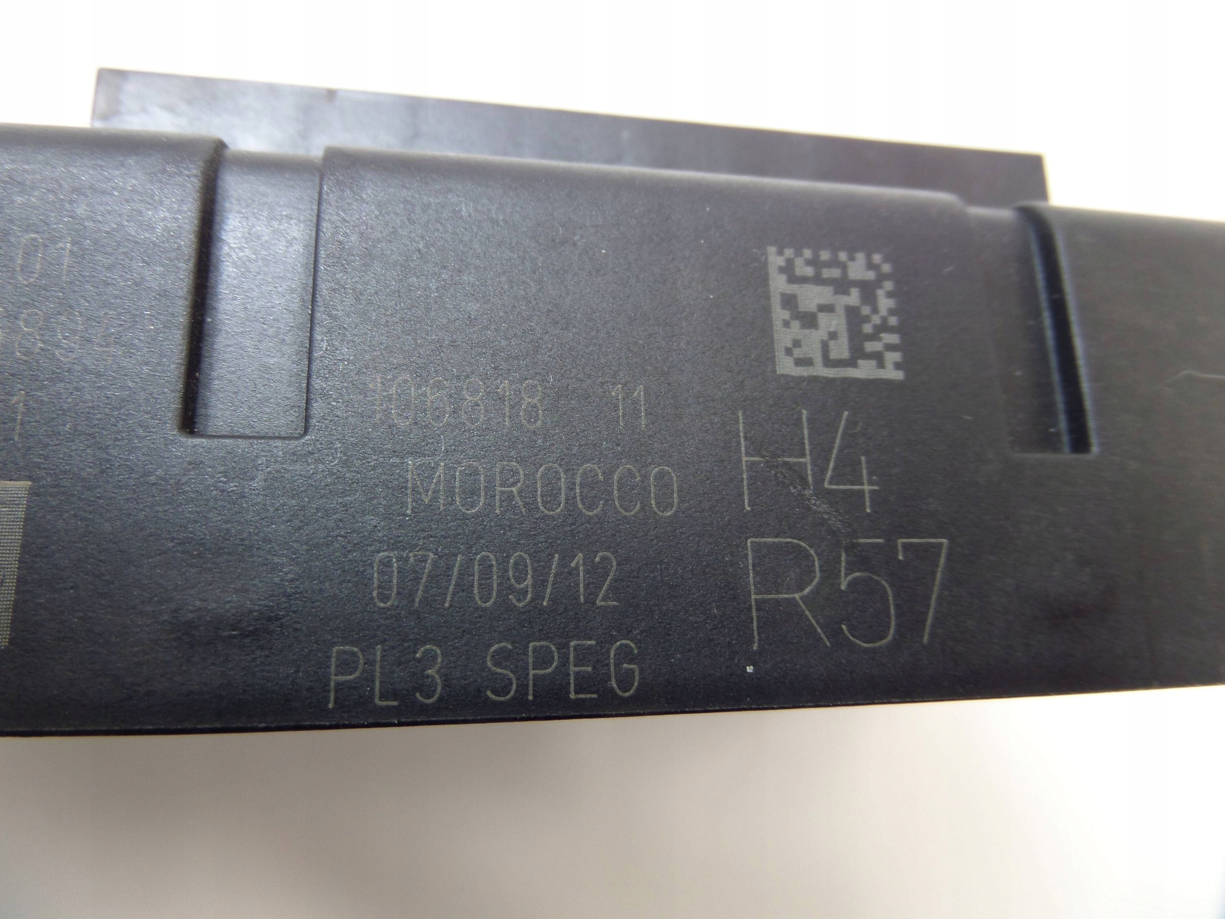 2012 MINI ONE - COOPER R57 блок предохранителей 3457167