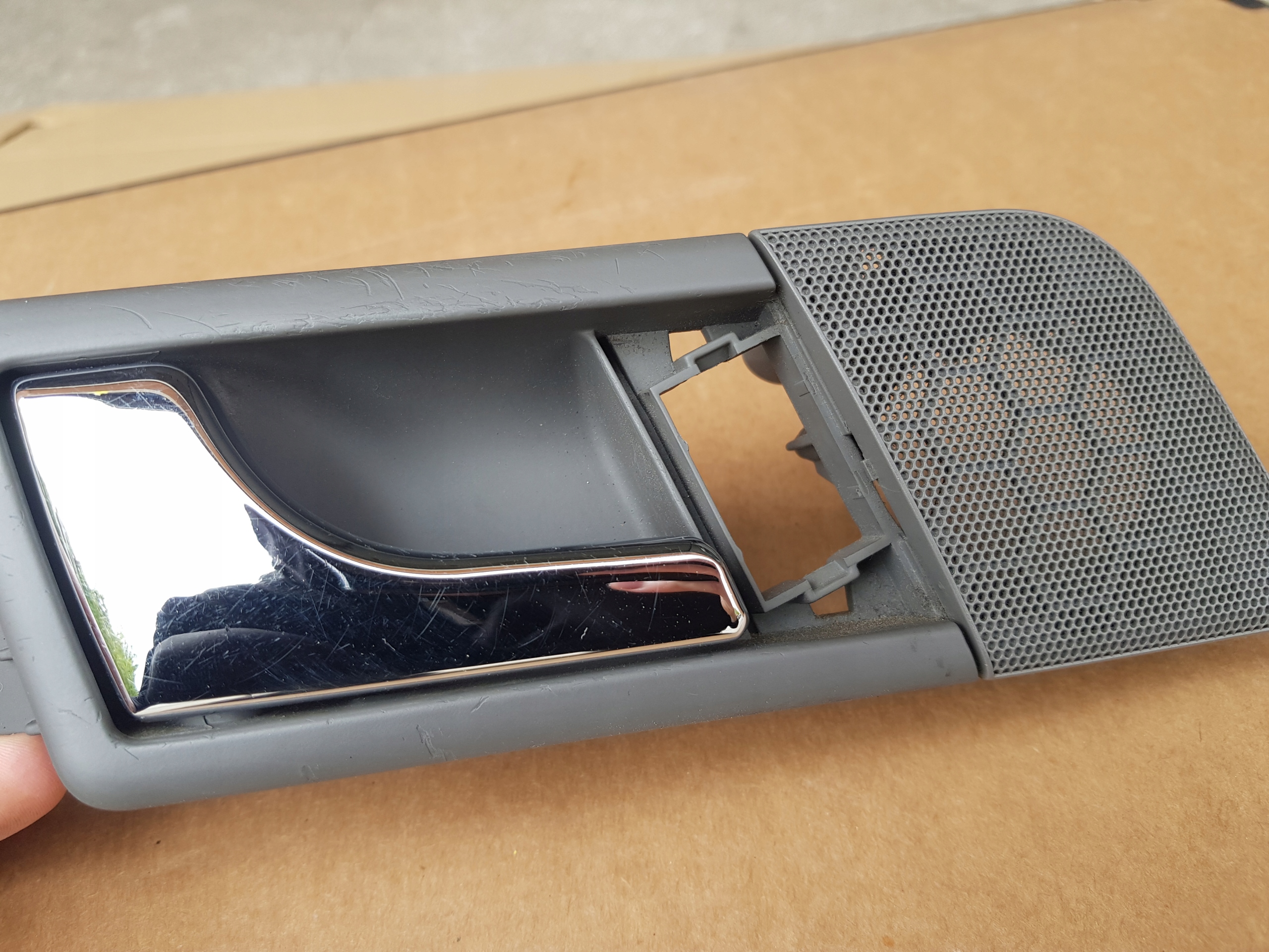 ручка двери внутренняя передняя A2 / 8Z0837019 / исправная