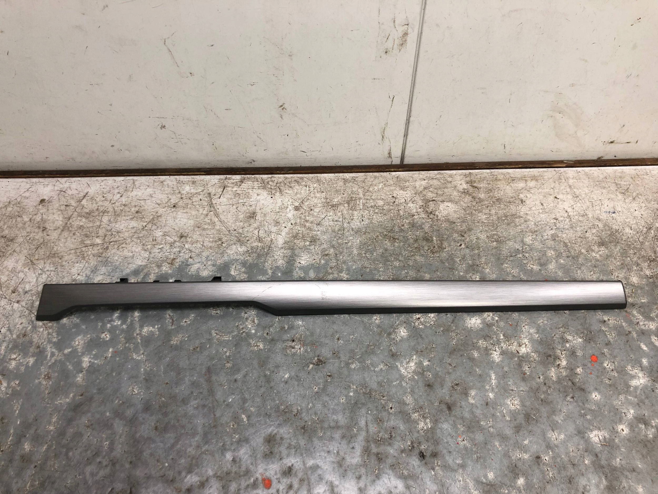 moulage DEKOR console JP9 VW PASSAT B8 LIFT 3G1853054M