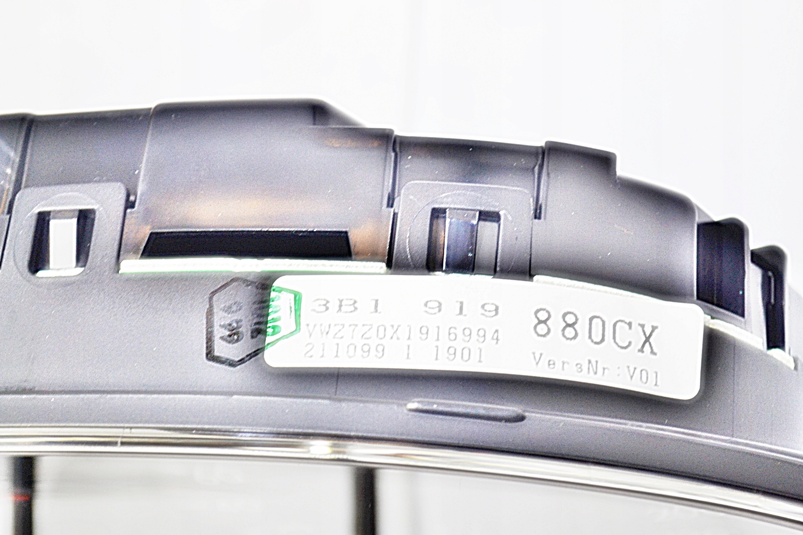 vw PASSAT B5 спидометр 3B1919880CX