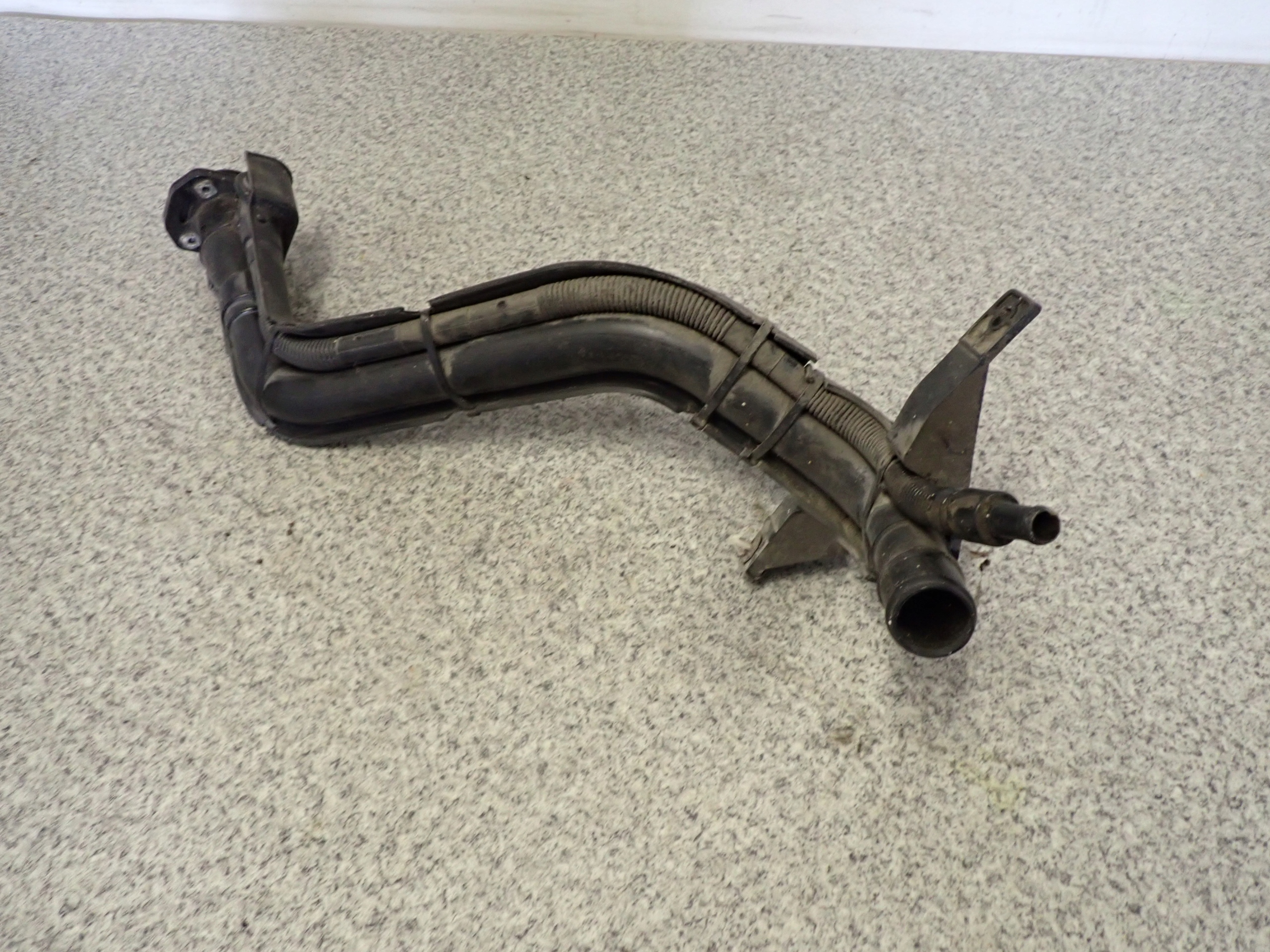 HYUNDAI i20 1.4d 08-12 RURA WLEWU PALIWA Typ silnika Diesel