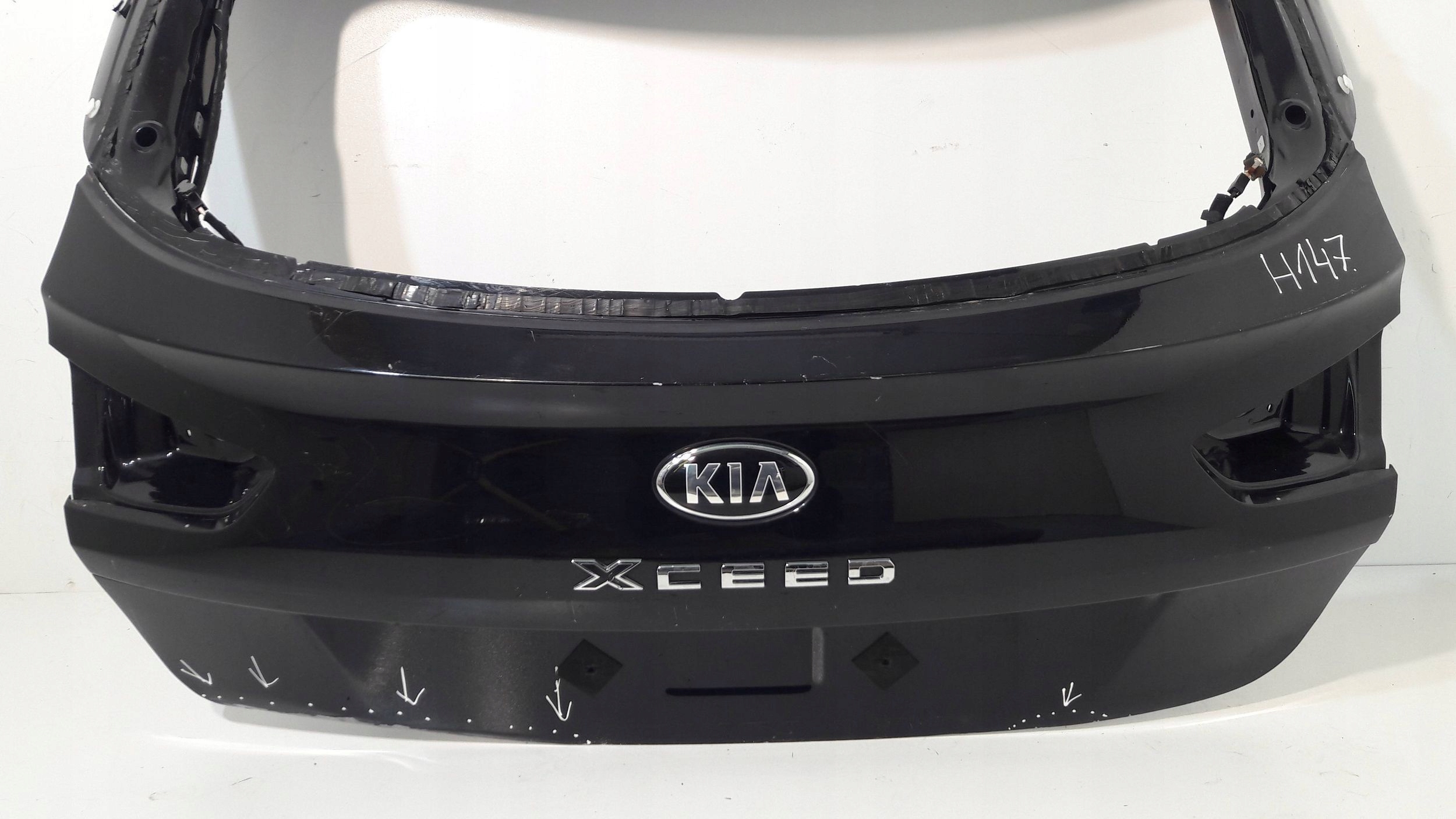 KIA Xceed trunk door boot (H147)