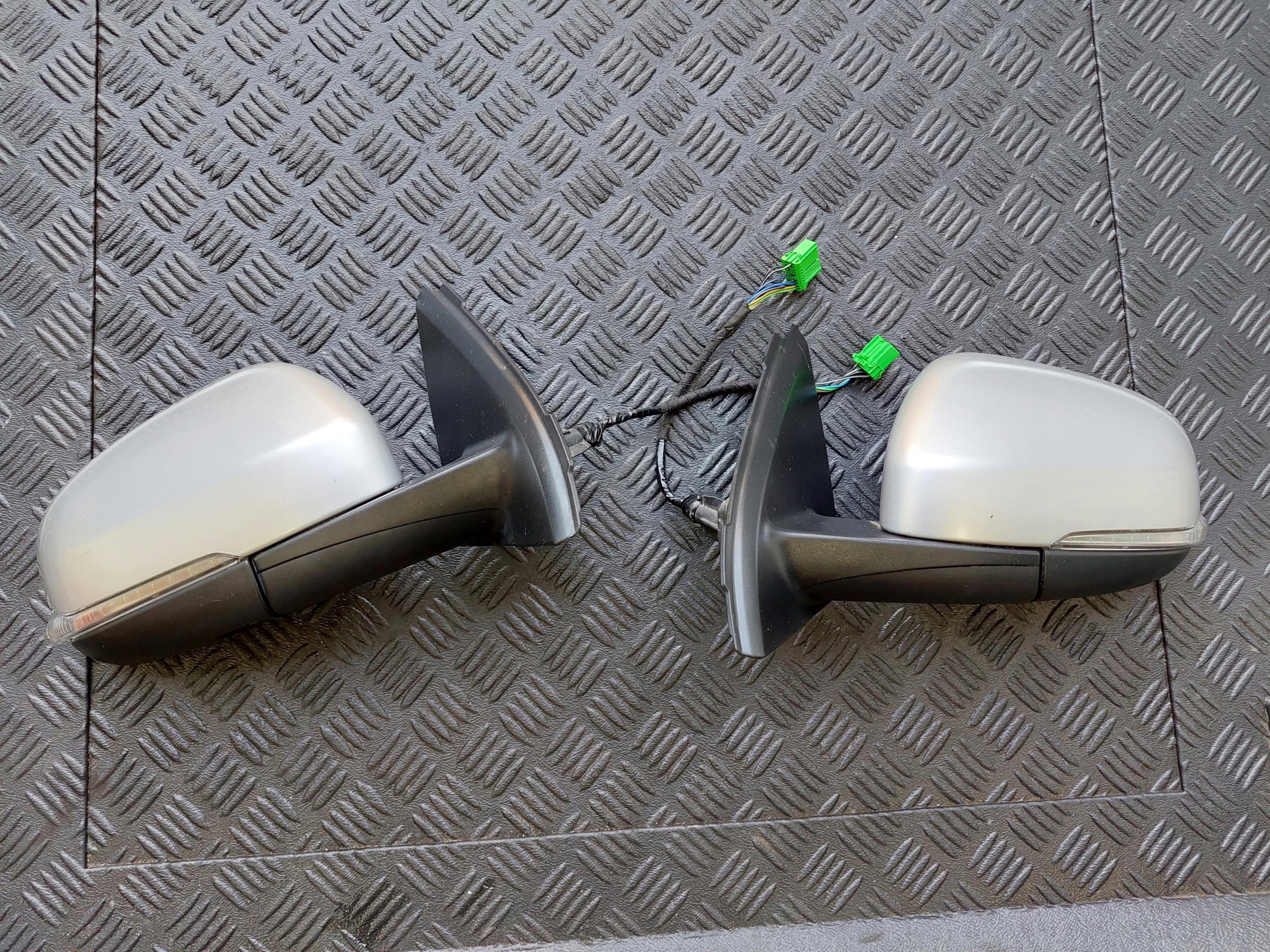 mirror right 8 PIN VOLVO S60 II V60 426 -26