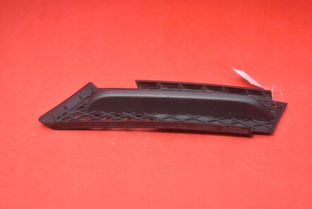 grid of a bumper left 7154551 BMW E90 E91 04-10