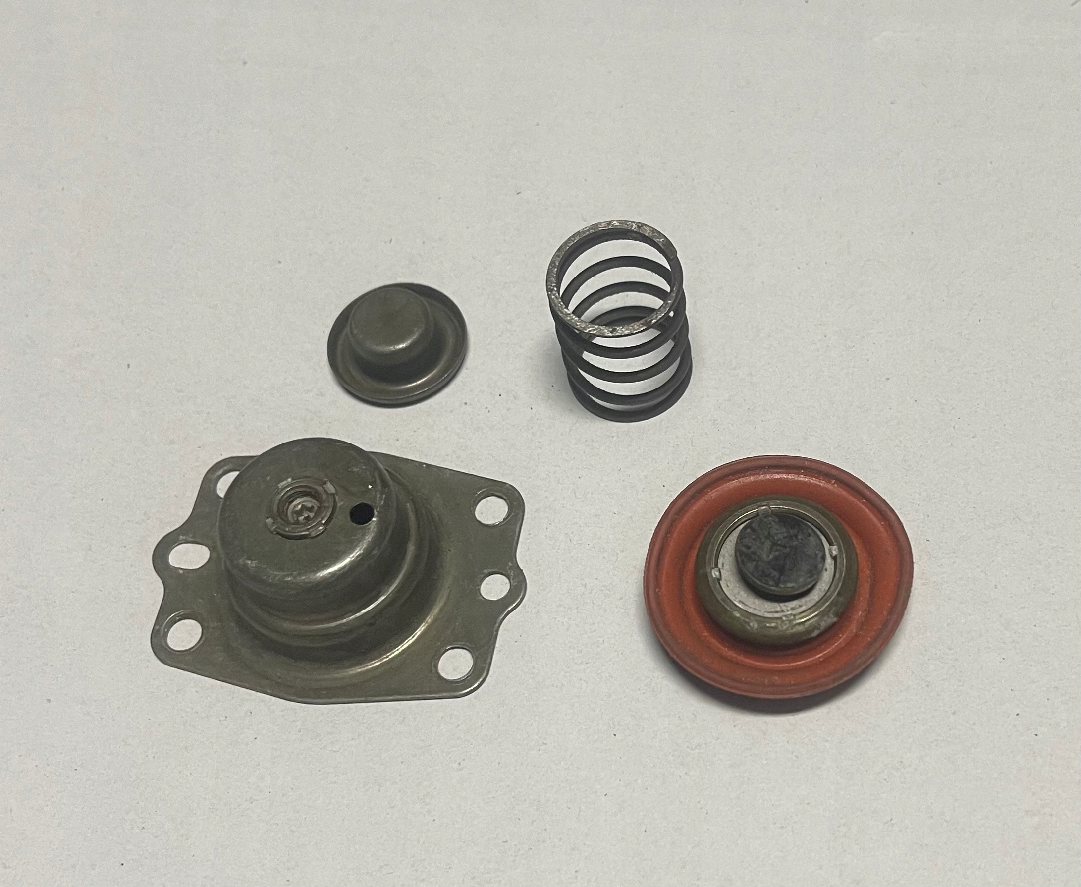 Regulator ciśnienia paliwa POLONEZ LADA OPEL