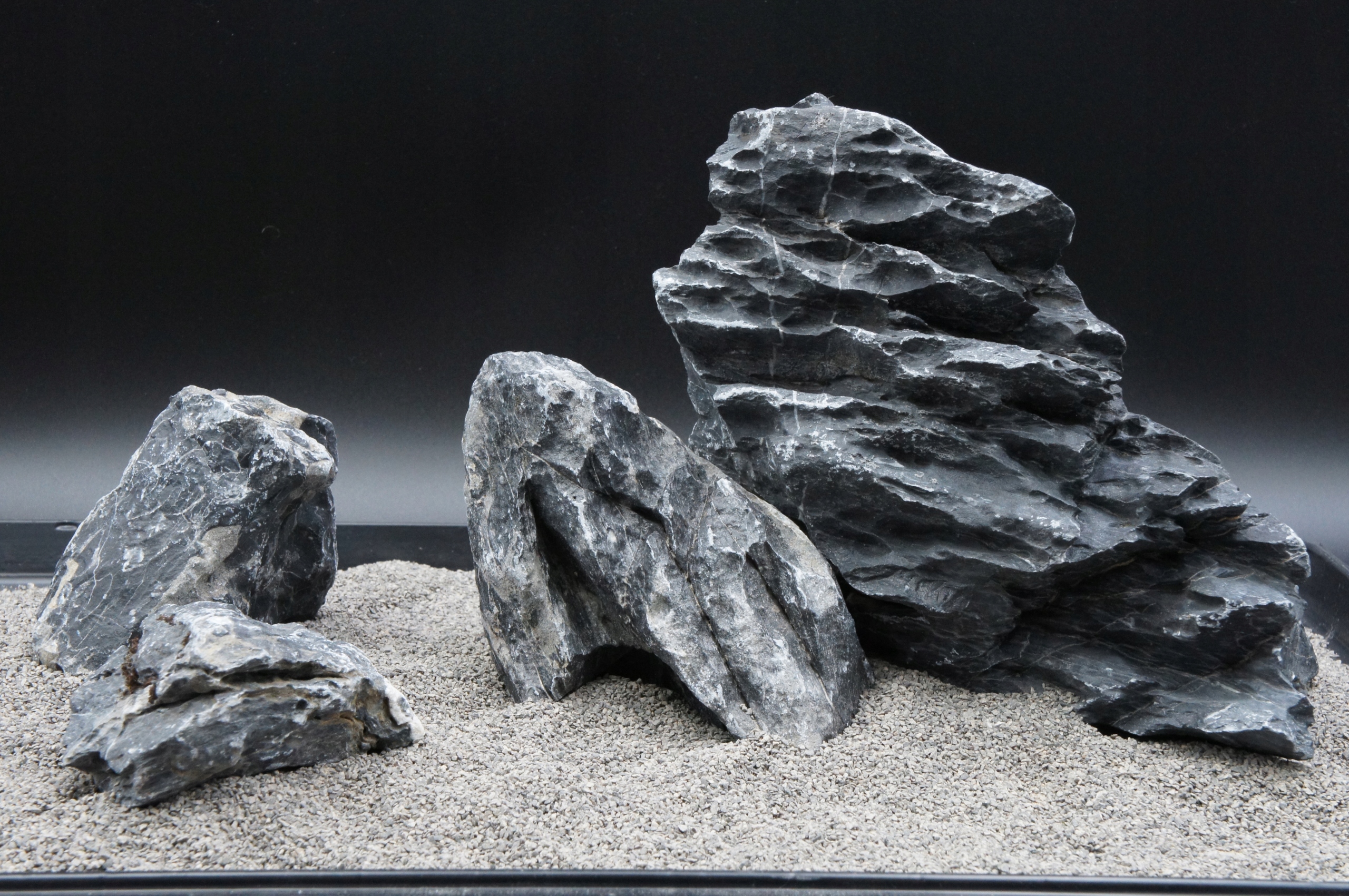 Levně Kámen scenery stone Black pro akvárium 7,3 kg Set Z Fotografie (S13)