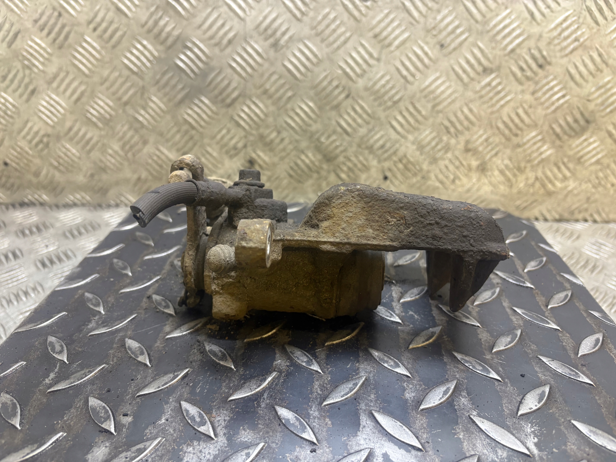 caliper brake left rear part rear OPEL ASTRA J