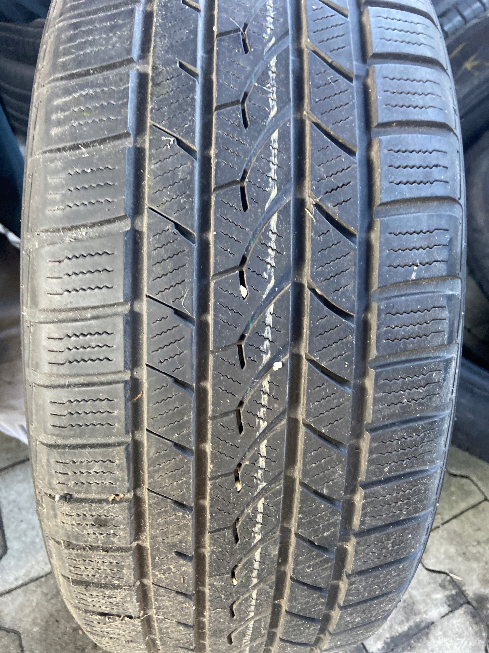 Falken EuroWinter HS439 235 / 55R19 105 в