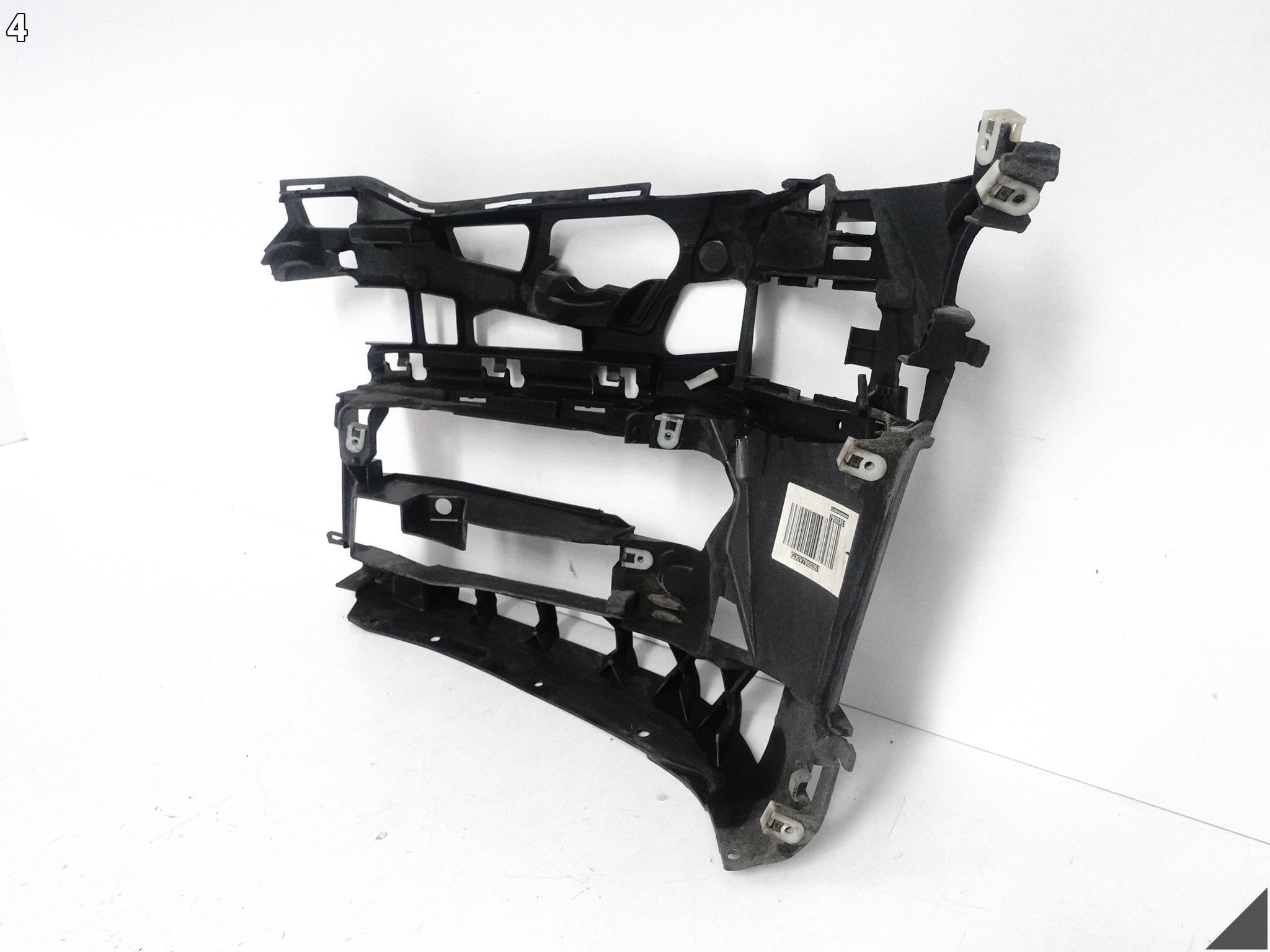 BMW 5 G30 G31 17-20 support holder bracket W bumper right front 7385346