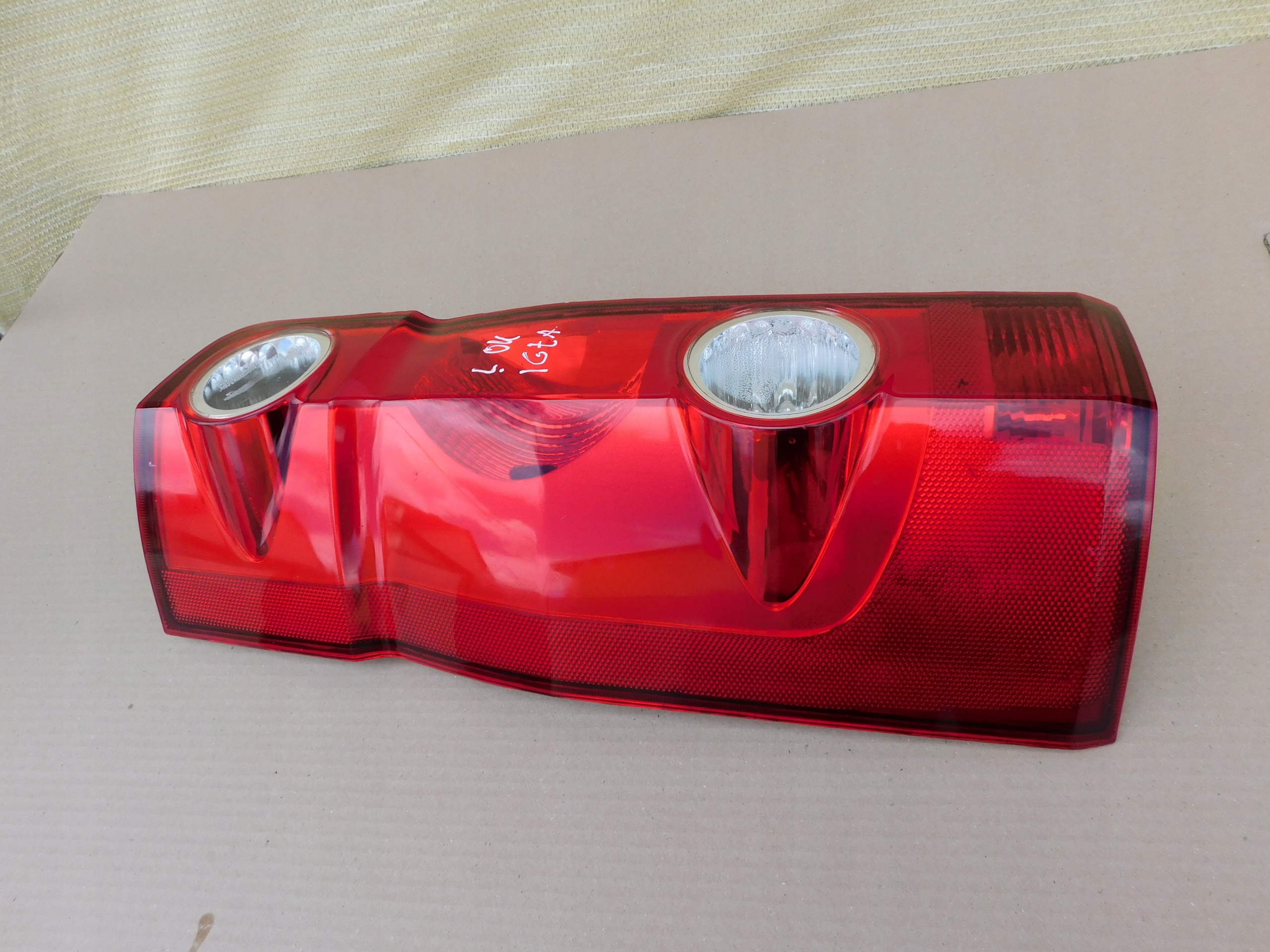 light rear left VW Crafter roczniki 2006-2016 replacement klosz