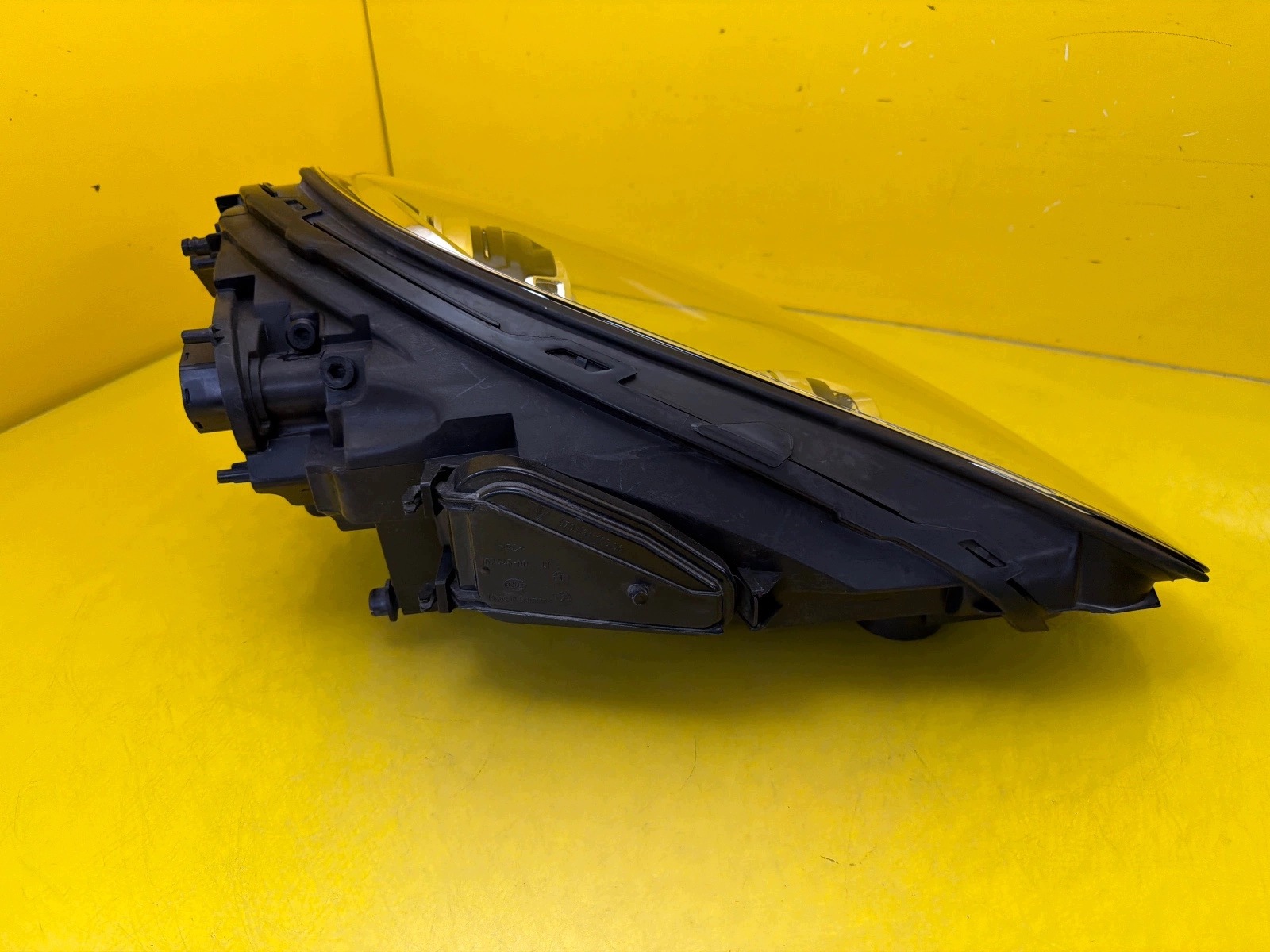 light left front Porsche Cayenne 7P5 Lift 2014-2018 Xenon Led 7P5941031CQ