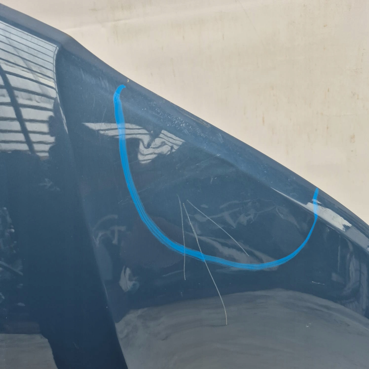 VOLVO XC40 17-> Cofano