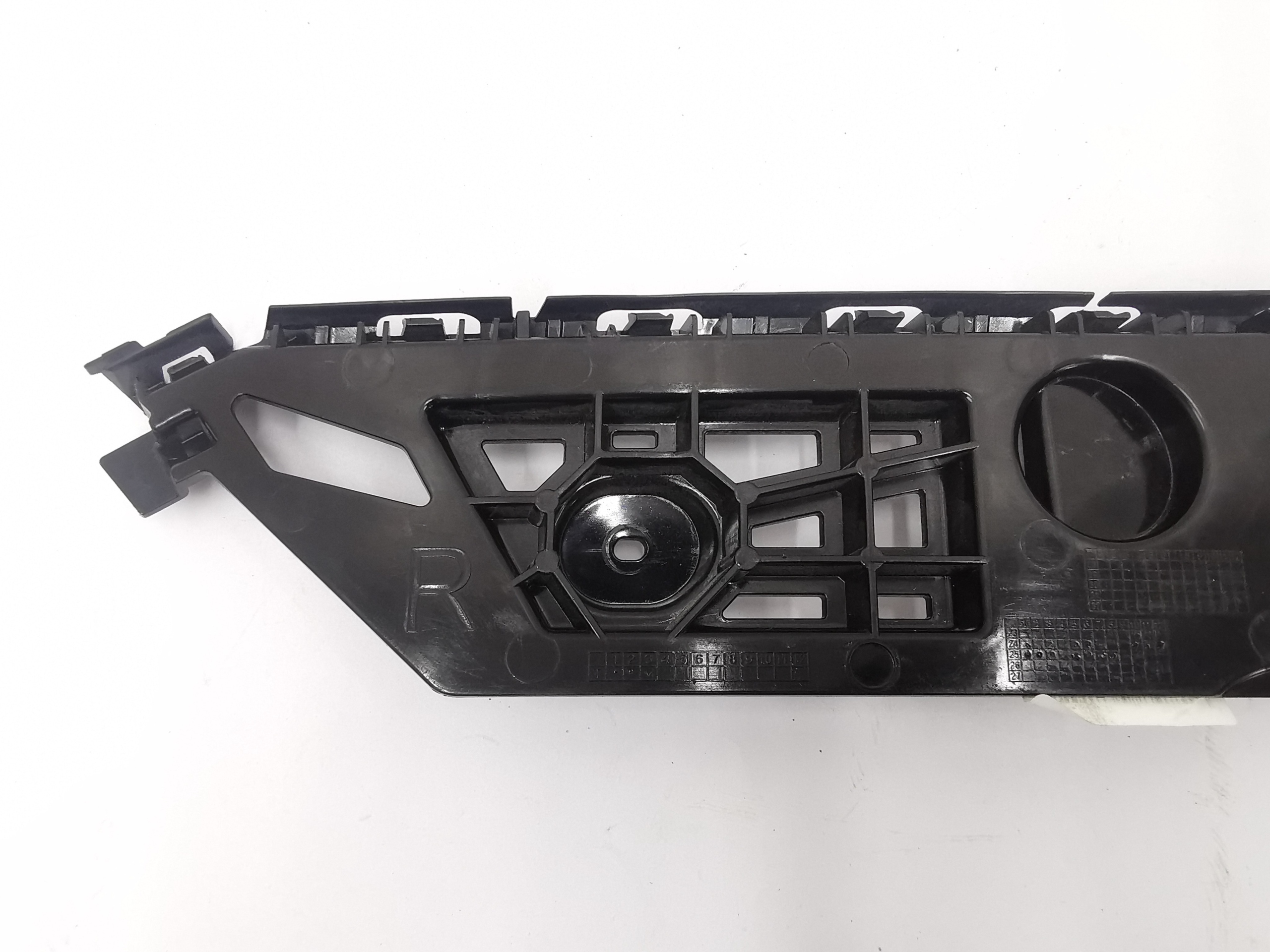 bumper bracket right rear part VW TAYRON 57L807394B
