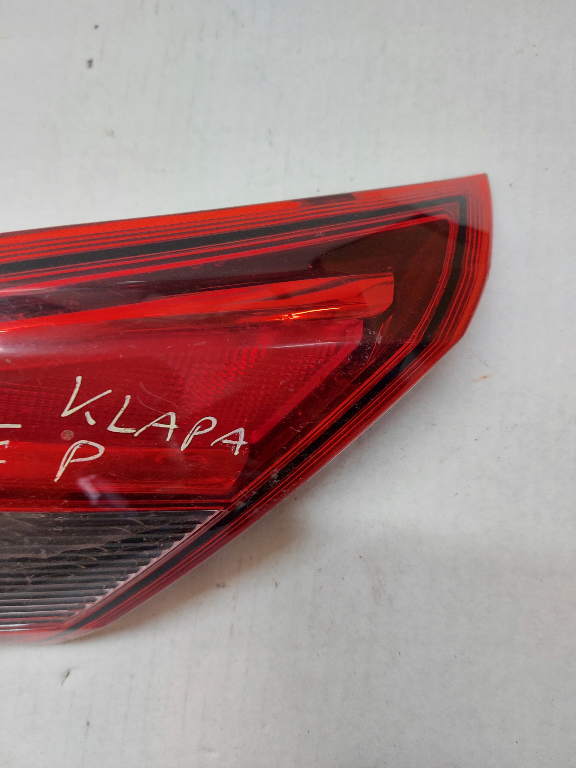 light rear part right to the bonnet OPEL CORDSA E 3D 39012630 ANGLIK