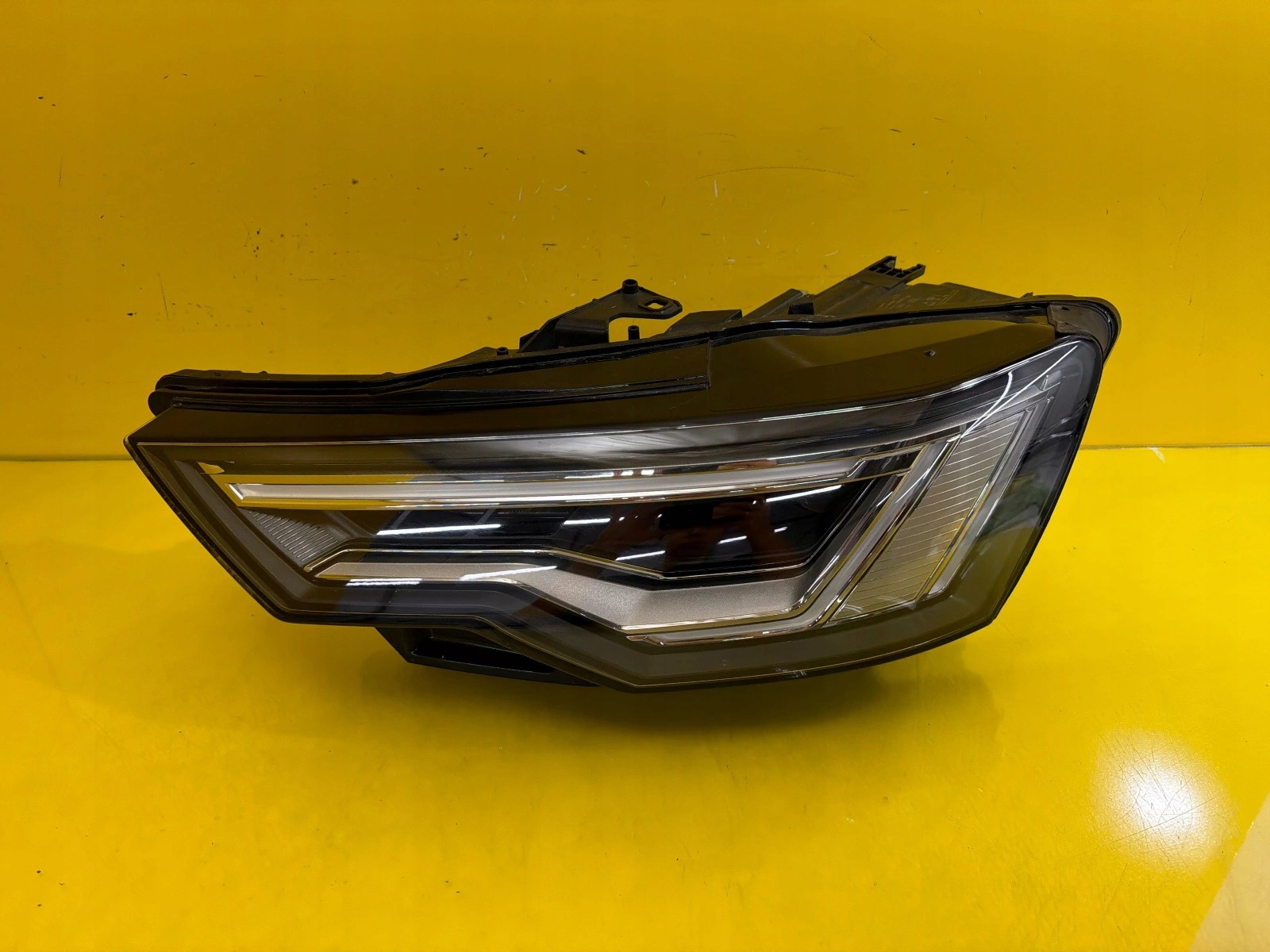 light left Audi A6 C8 4K Full Led 4K0941039E
