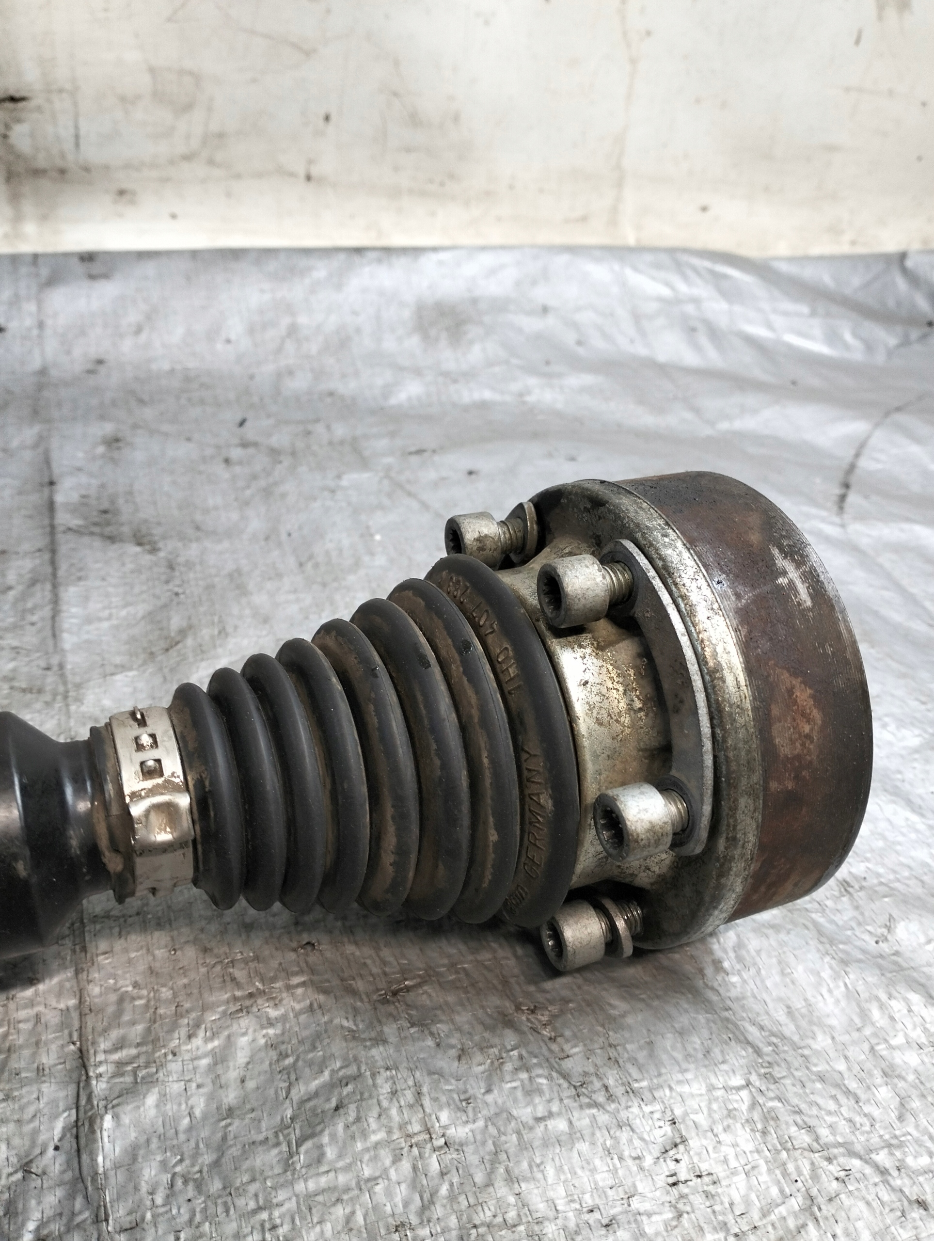 semi-axis right front SKODA RAPID 1.4D 36Z 2015r 6C0407272C