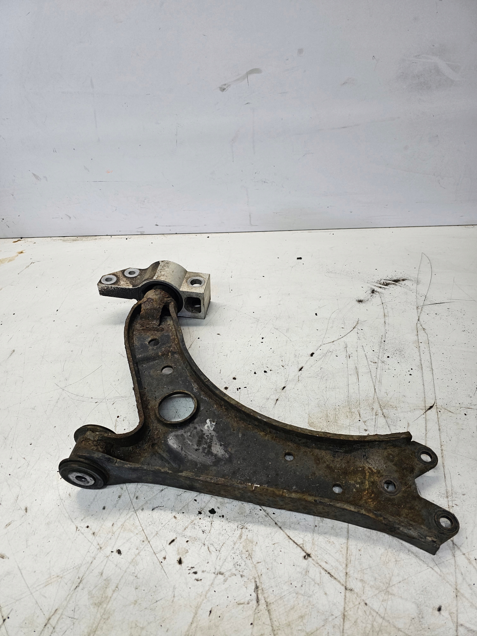 arm right front AUDI A3 8P VW SEAT 1K0199232K 1K0407190E