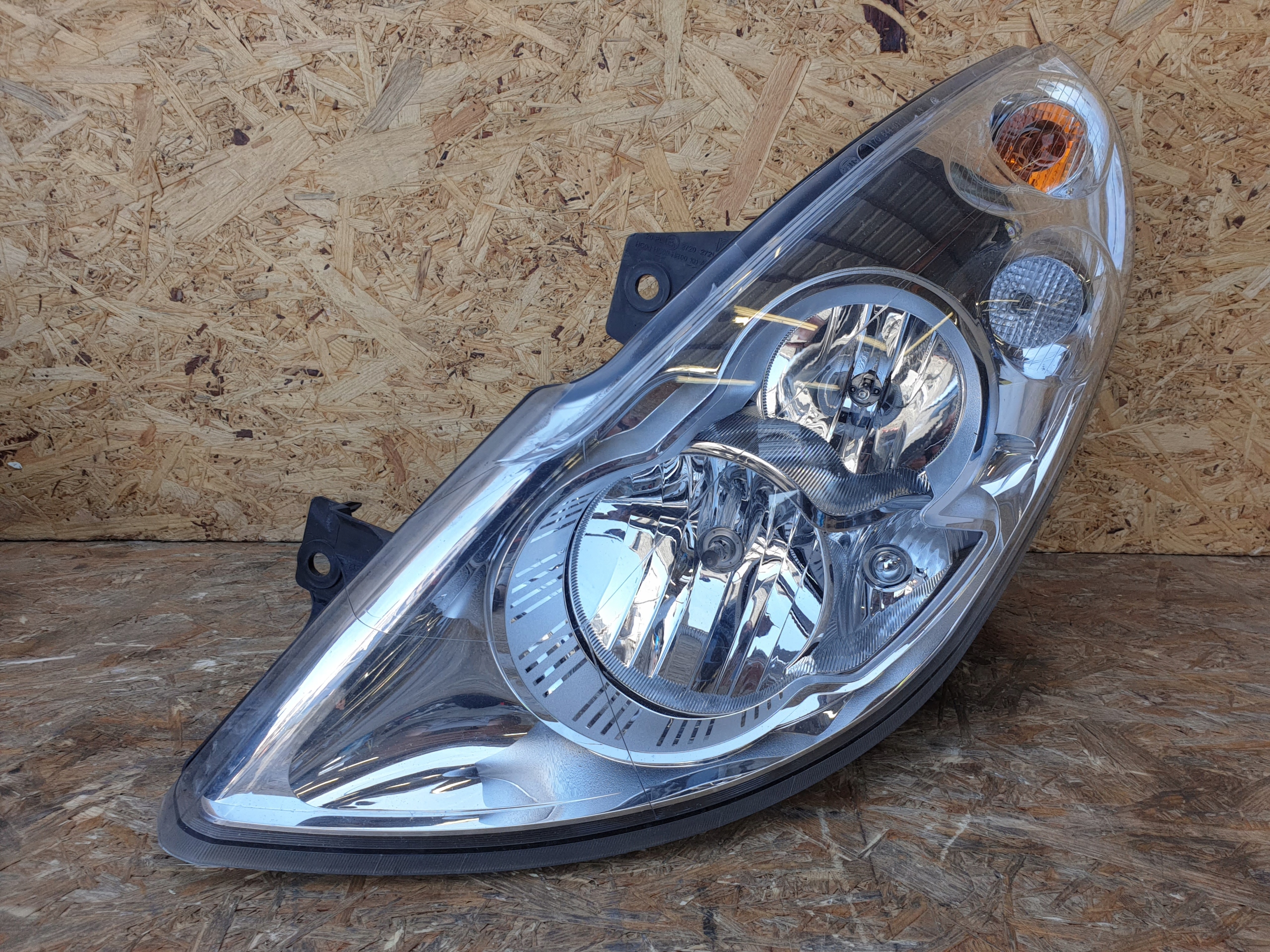 renault MASTER III рестайлинг фара левая 260602078R